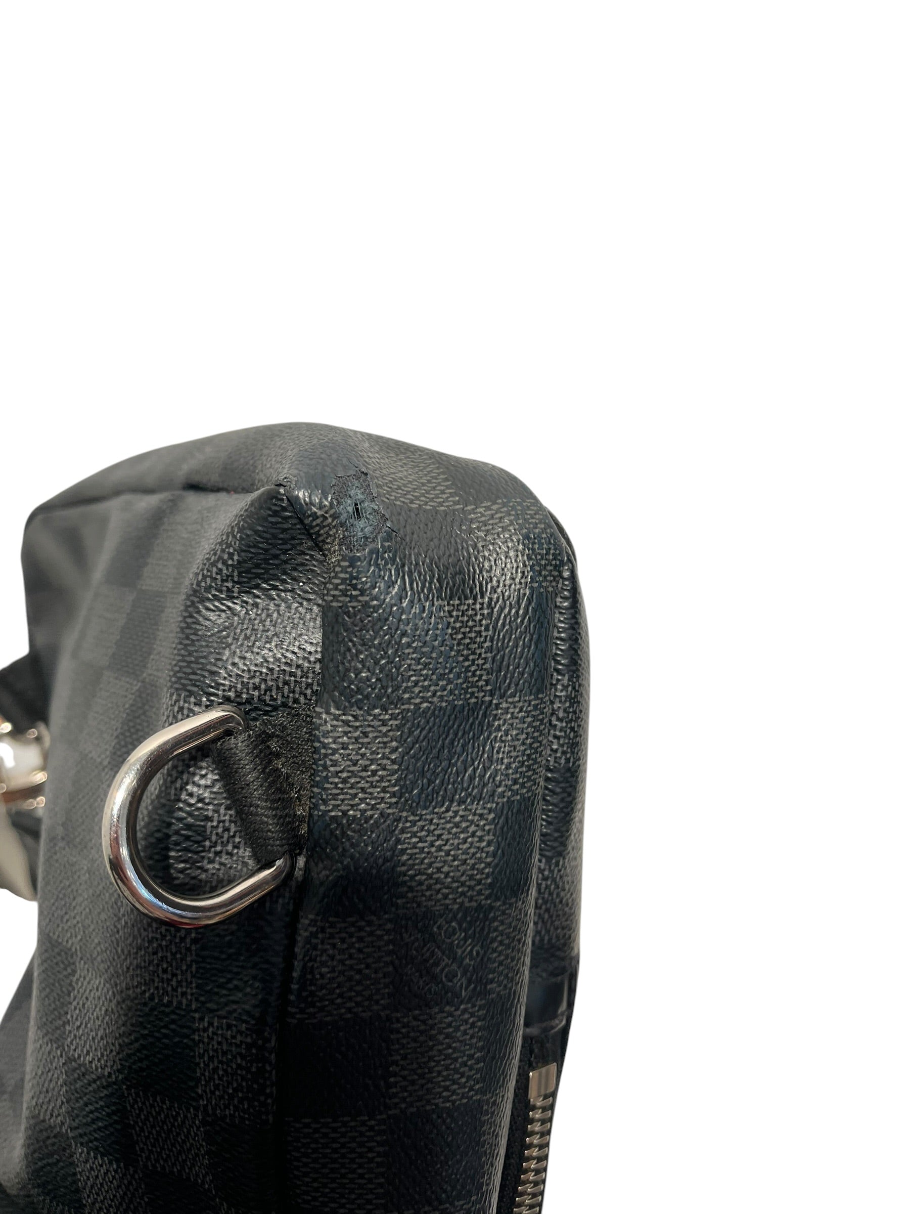 LOUIS VUITTON/Fanny Pack/Monogram/Leather/BLK/avenue sling view 6