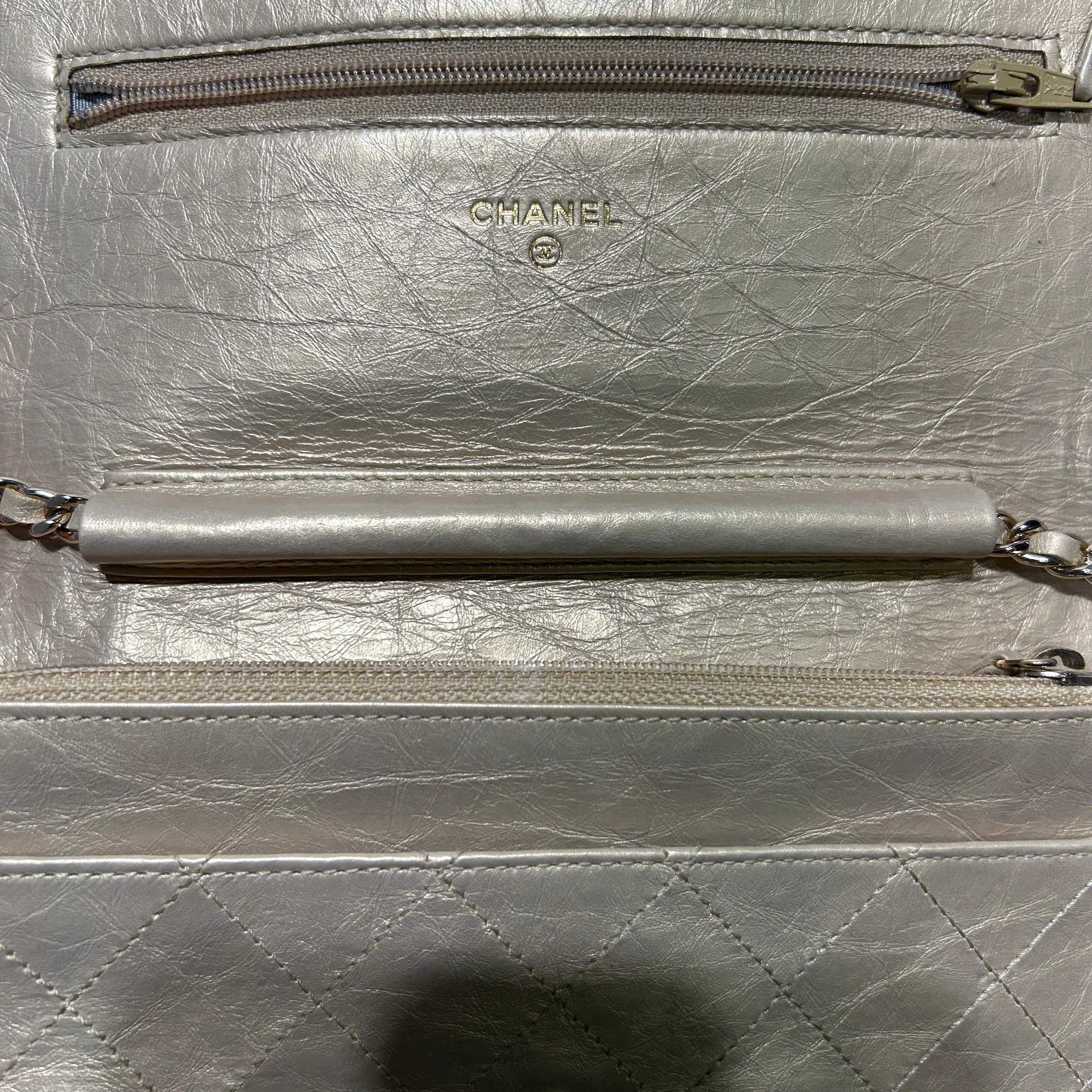 CHANEL/Cross Body Bag/Leather/GLD/LEATHER CROSSBODY BAG view 6