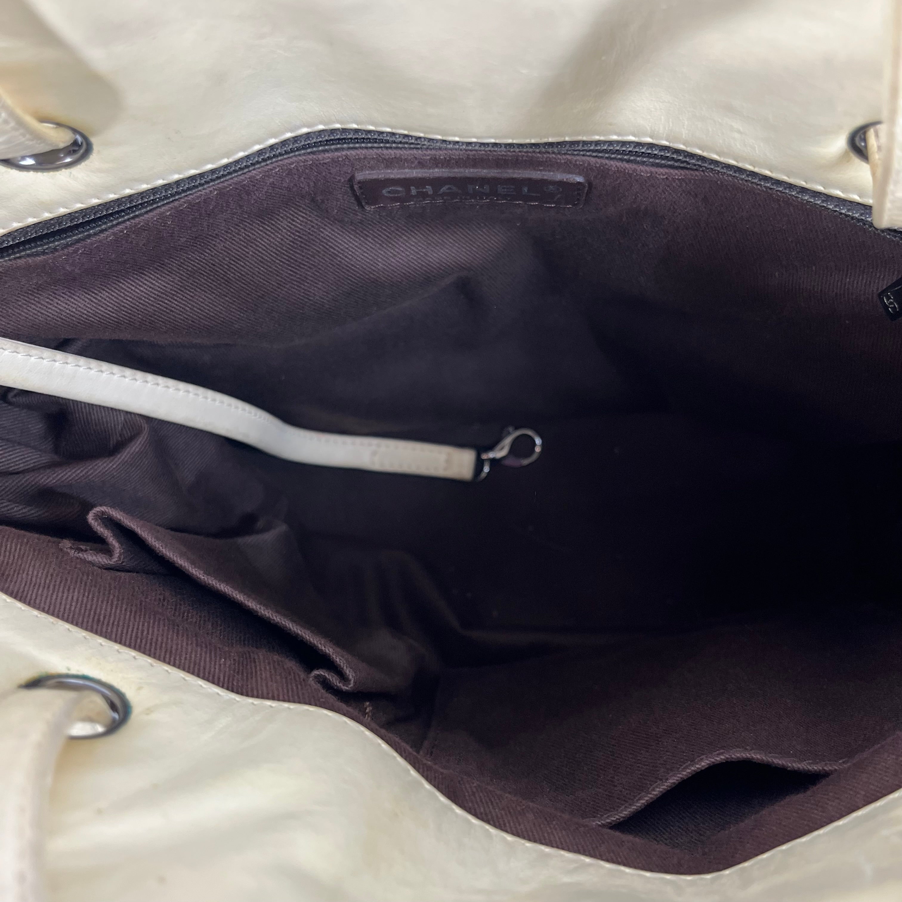 CHANEL/Hand Bag/Leather/CRM/COUNTRY CLUB TOTE view 4