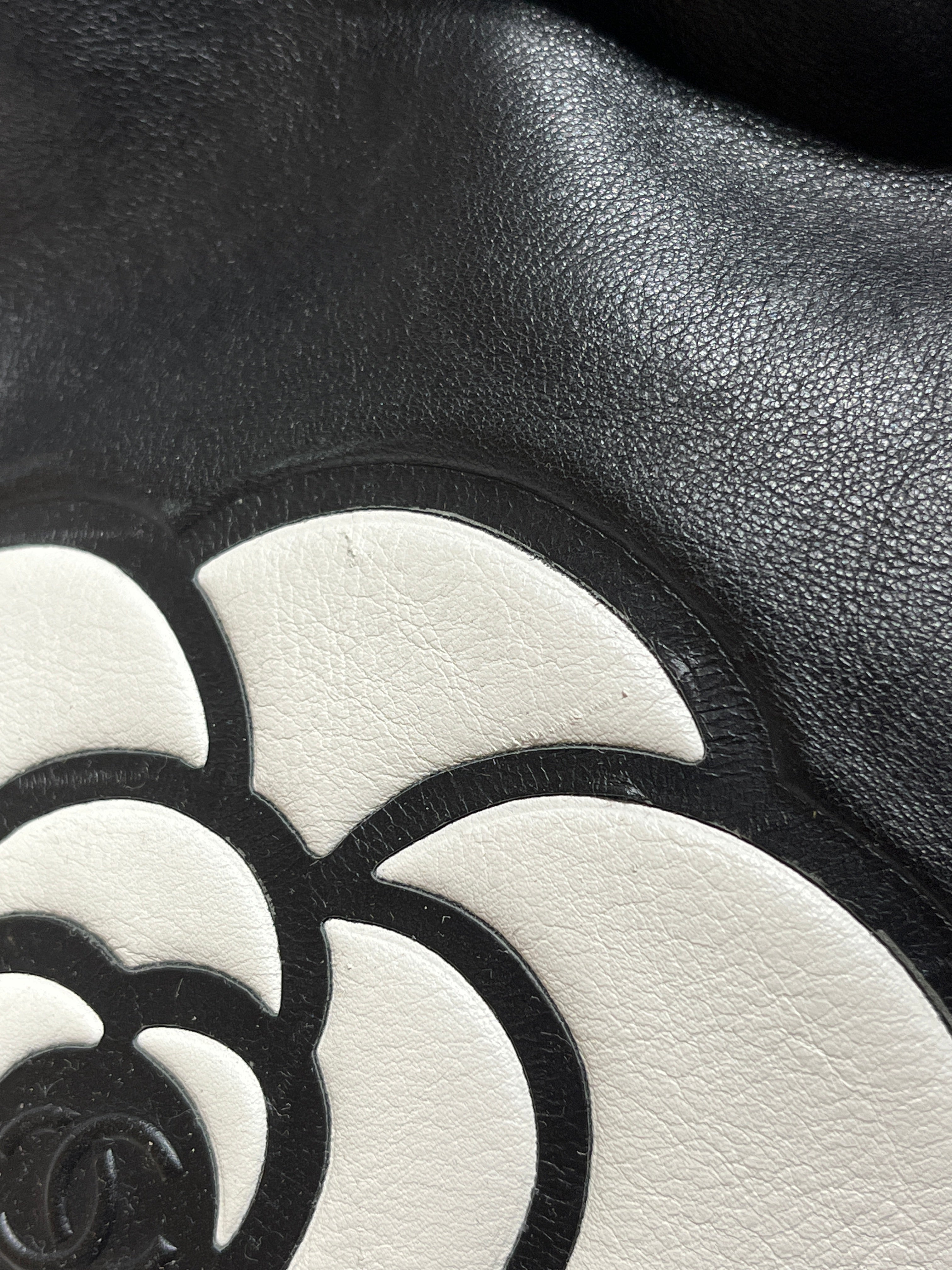 CHANEL/Bag/Leather/BLK/SMALL CAMELLIA TOTE view 15