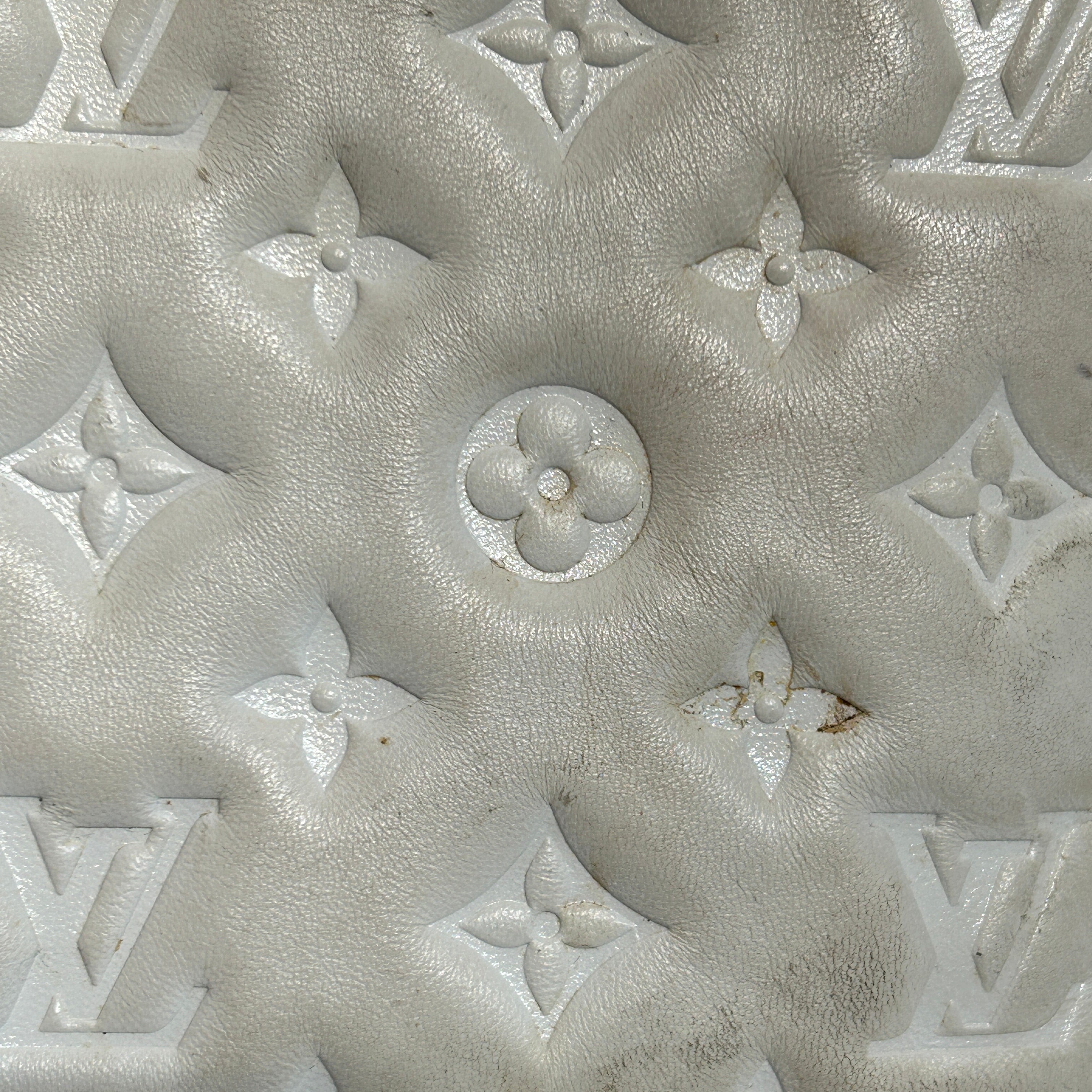 LOUIS VUITTON/Bag/Monogram/Lambskin/WHT/BB Embossed Shoulder Bag view 8