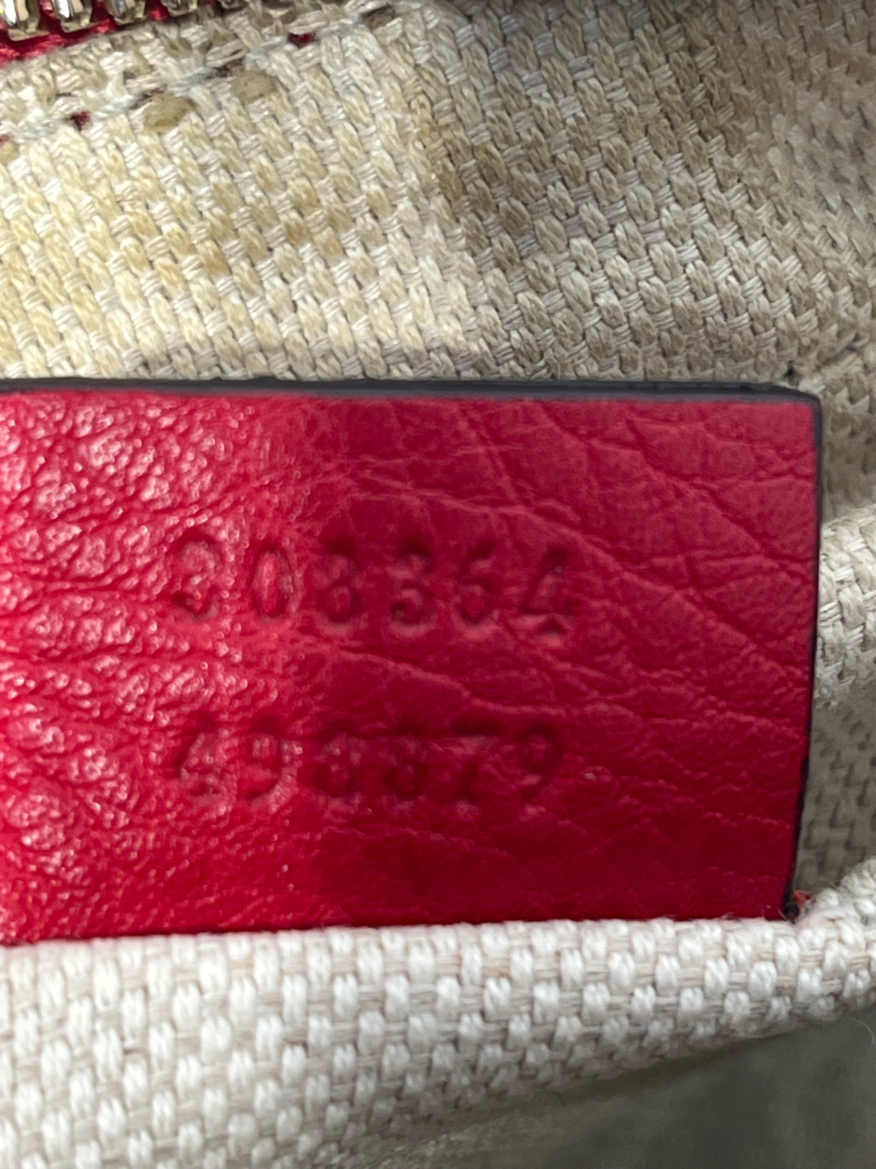GUCCI/Cross Body Bag/RED/Red Soho Crossbody view 8