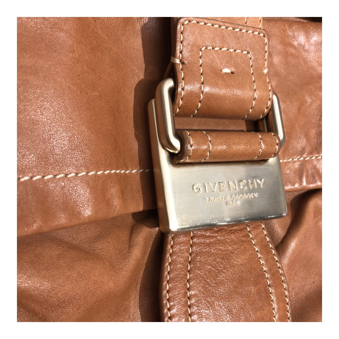 GIVENCHY/Hand Bag/Leather/BRW/Large magnetic front buckle view 6