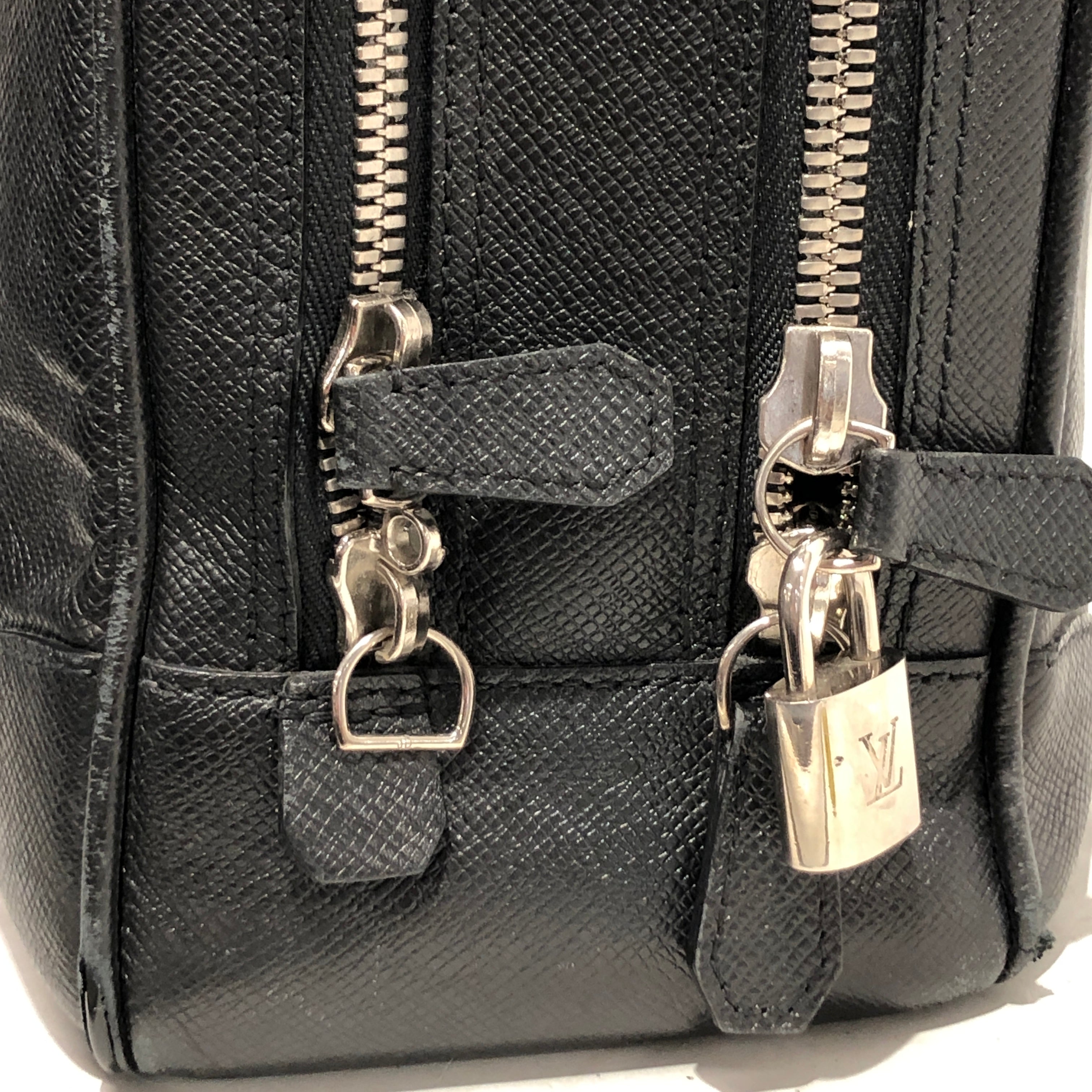 LOUIS VUITTON/Briefcase/Leather/BLK/TAIGA LEATHER view 5