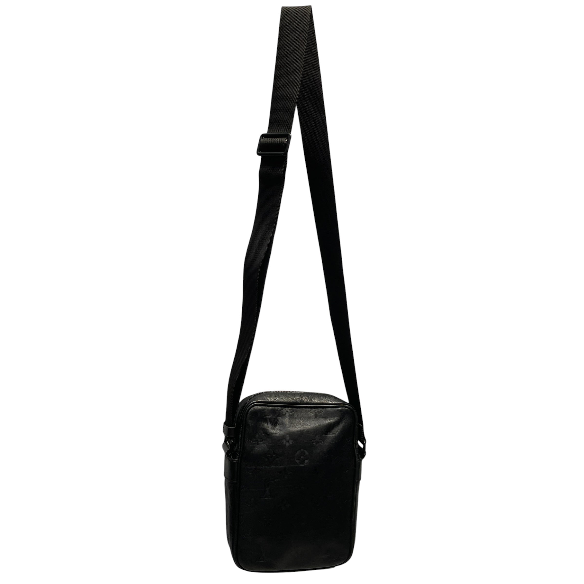 LOUIS VUITTON/Cross Body Bag/Monogram/Leather/BLK/Danube view 2