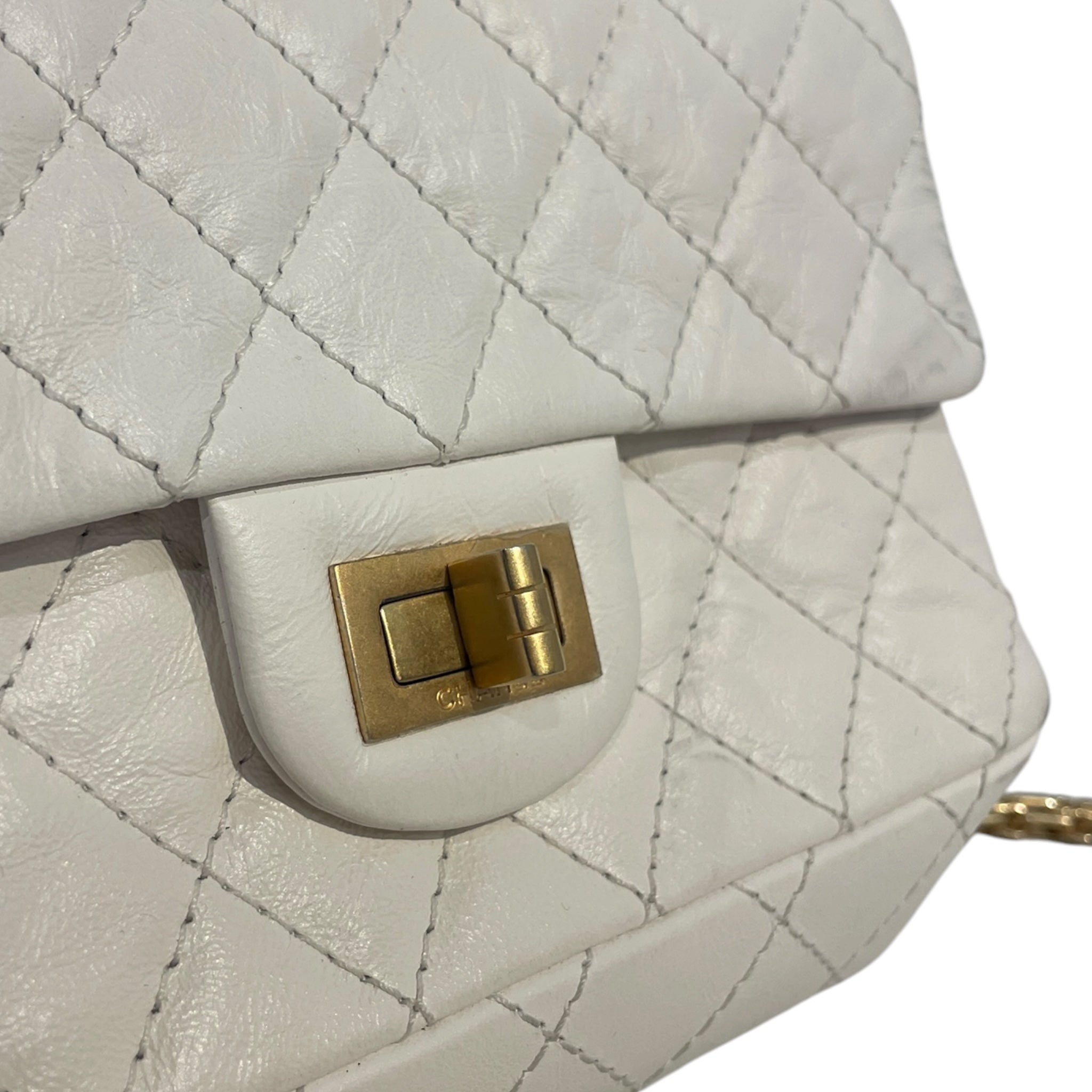 CHANEL/Cross Body Bag/Leather/WHT/GOLD HARDWARE AND CHAIN view 7