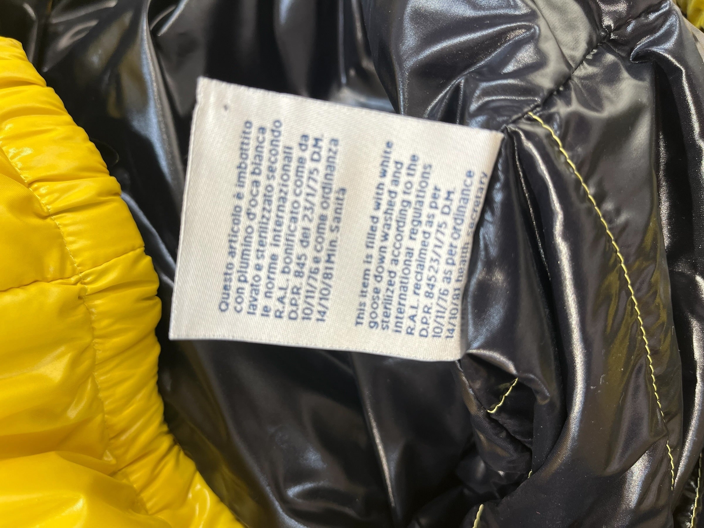 MONCLER/Puffer Vest/6/YEL/ view 5