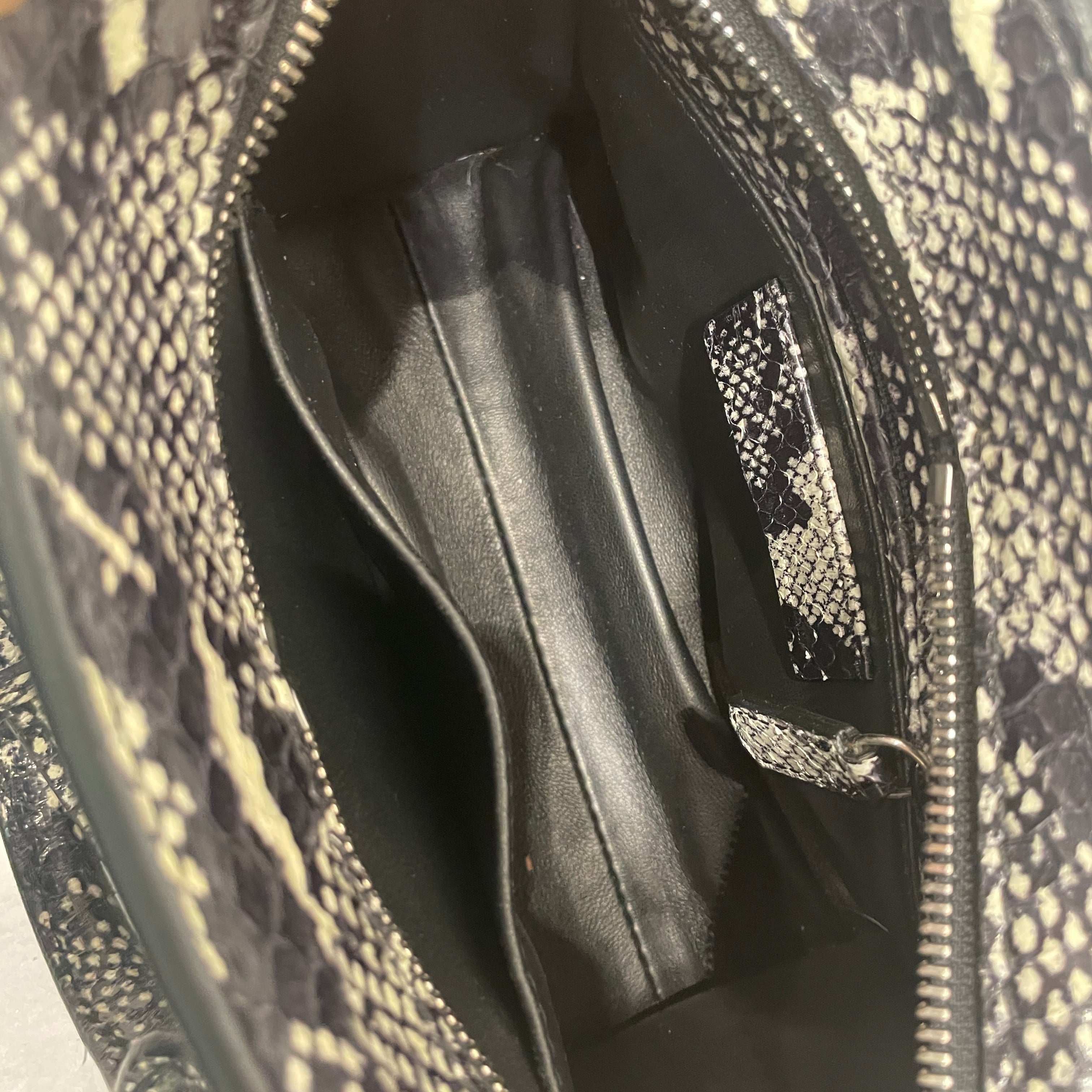 Alexander McQueen/Tote Bag/Animal Pattern/Leather/BLK/mini skull padlock/snakeskin view 5