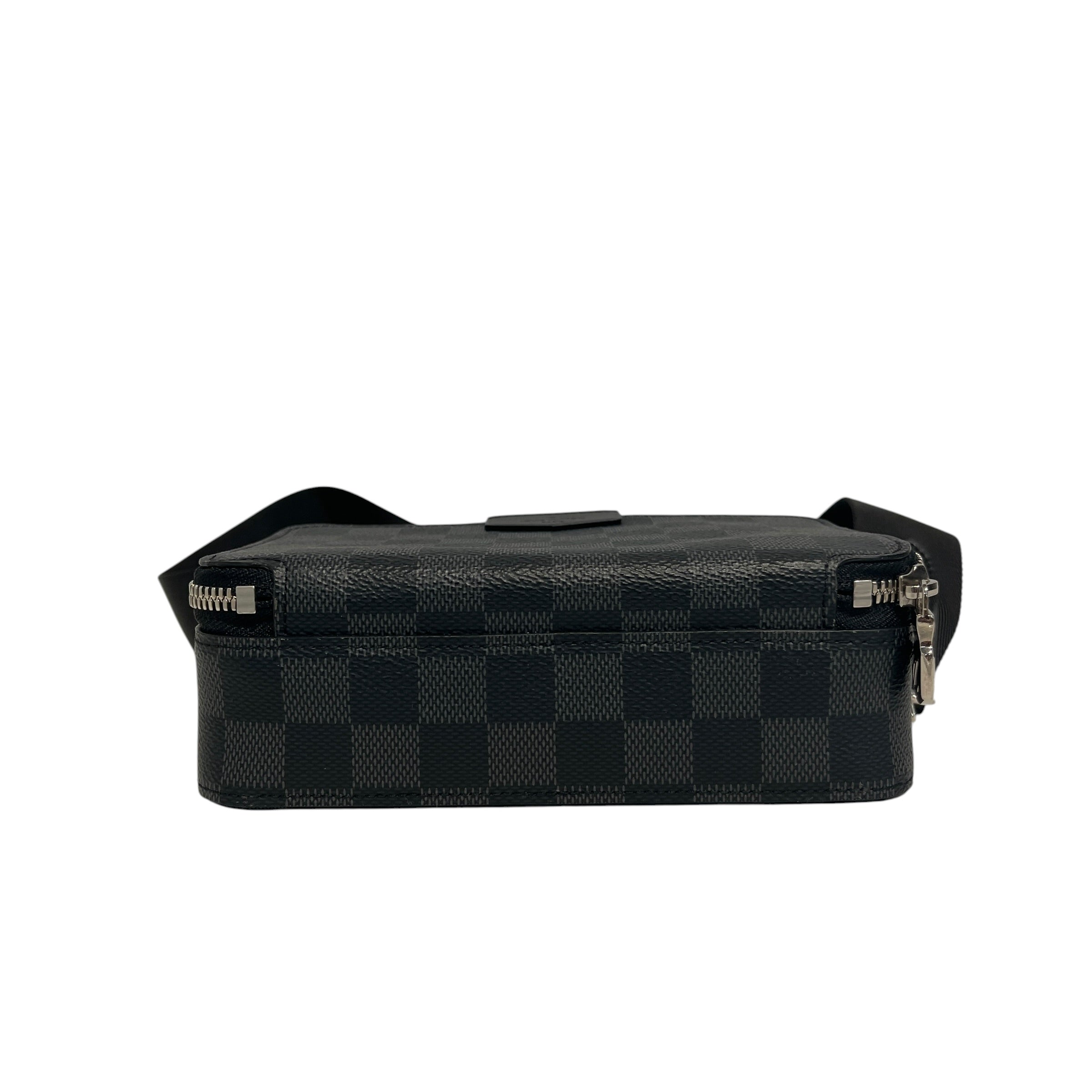 LOUIS VUITTON/Cross Body Bag/Leather/BLK/wearable walet shoulder bag view 5
