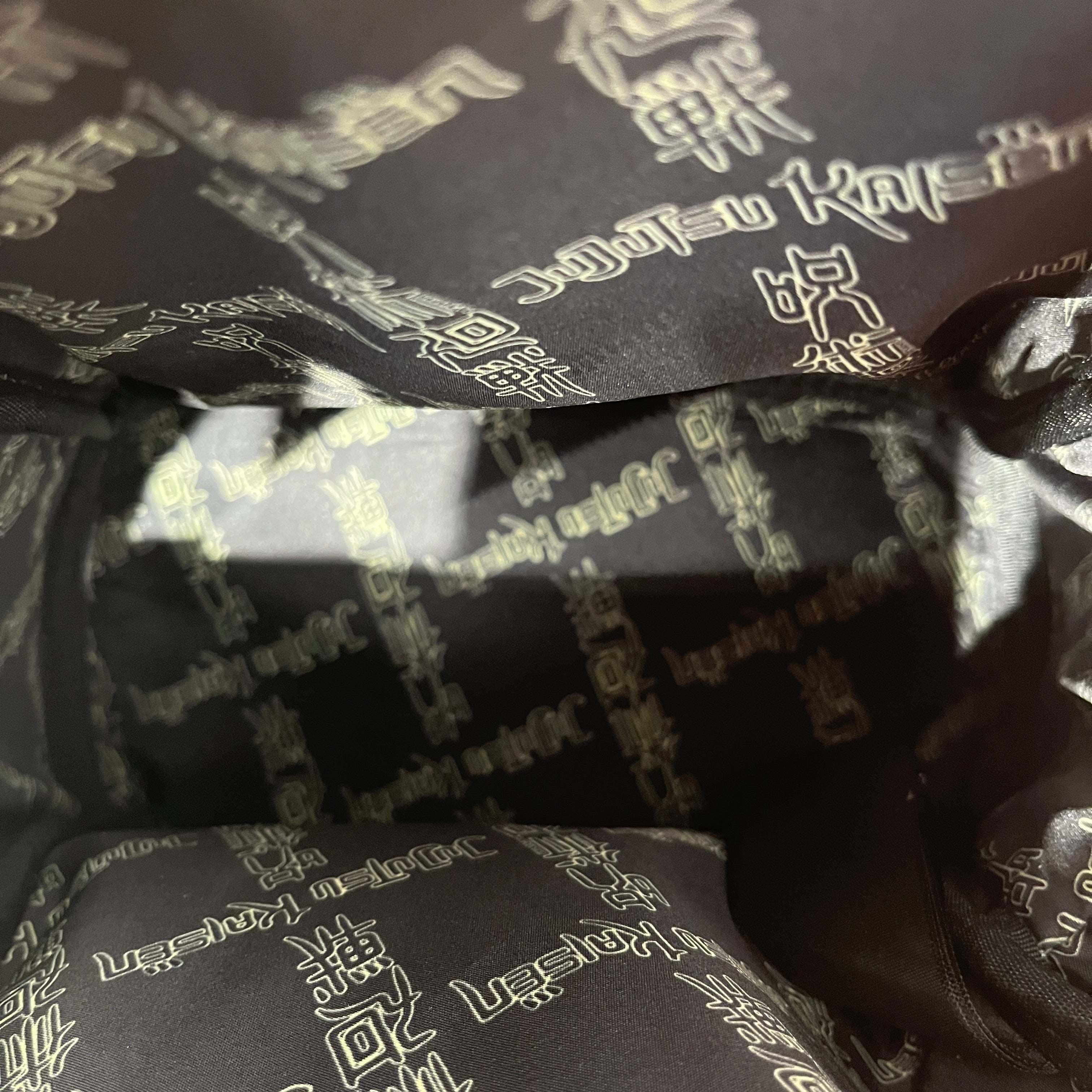 Loungefly/Backpack/MLT/jujutsu kaisen view 5