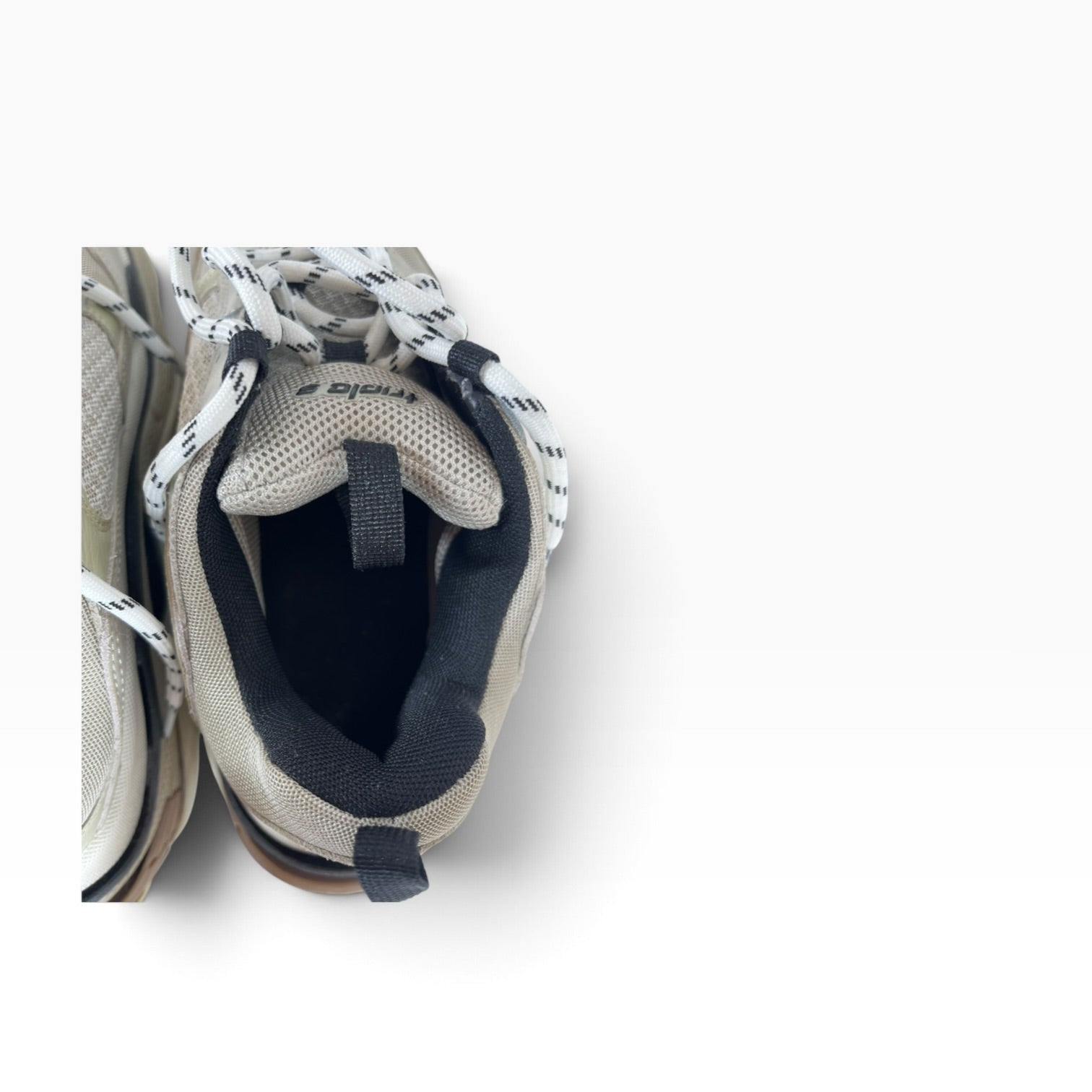 BALENCIAGA/Low-Sneakers/EU 42/GRY/TRIPLE S BEIGE BLACK view 3