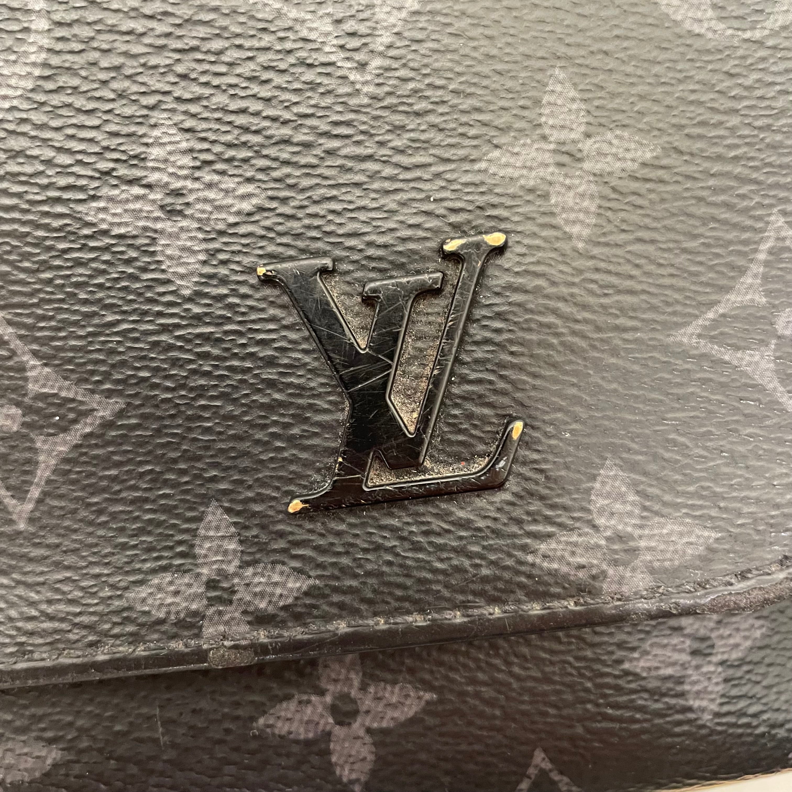 LOUIS VUITTON/Bag/Monogram/Leather/BLK/DISTRICT PM CROSSBODY view 7