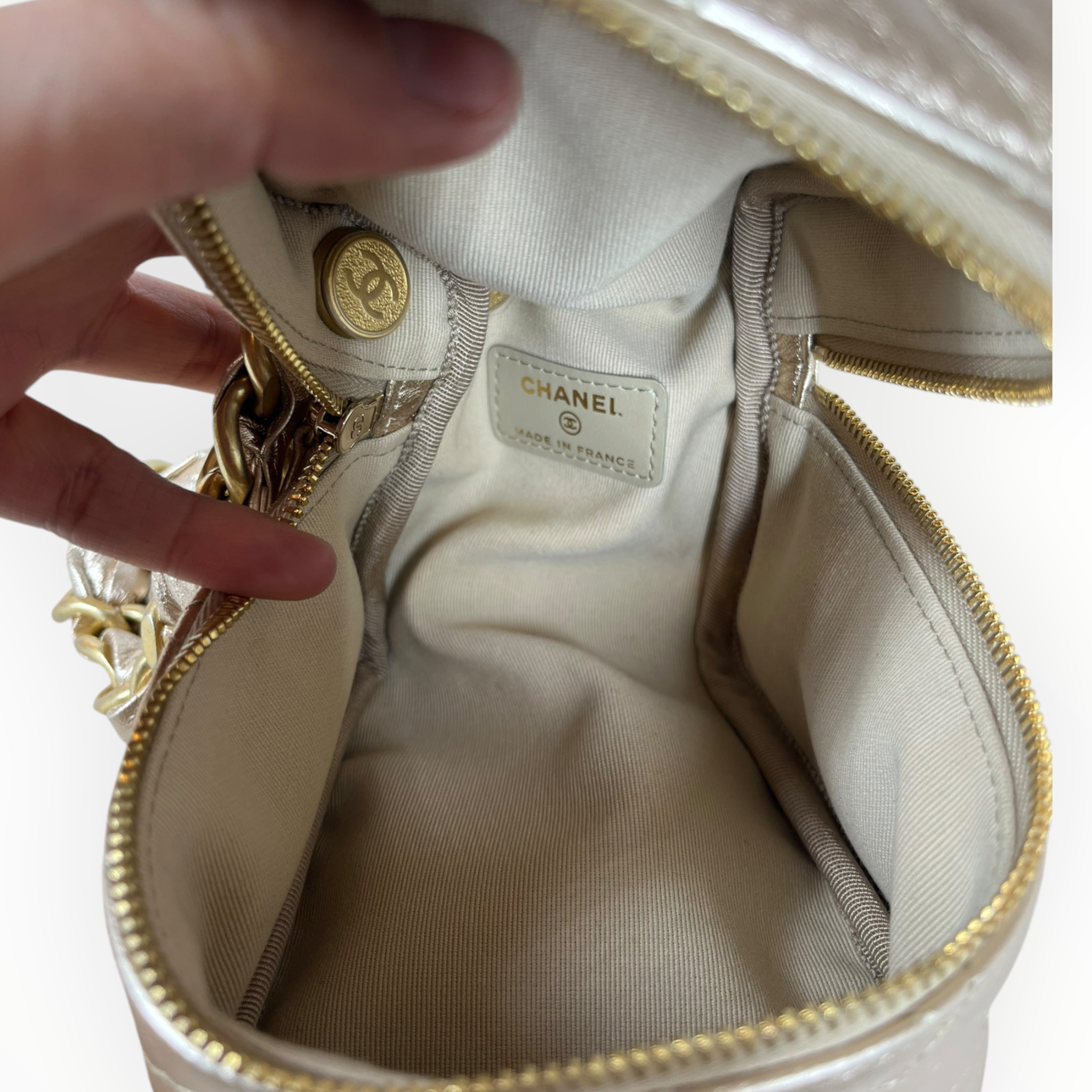 CHANEL/Clutch Bag/Leather/GLD/CC Quilted Cube Zip Clutch view 5