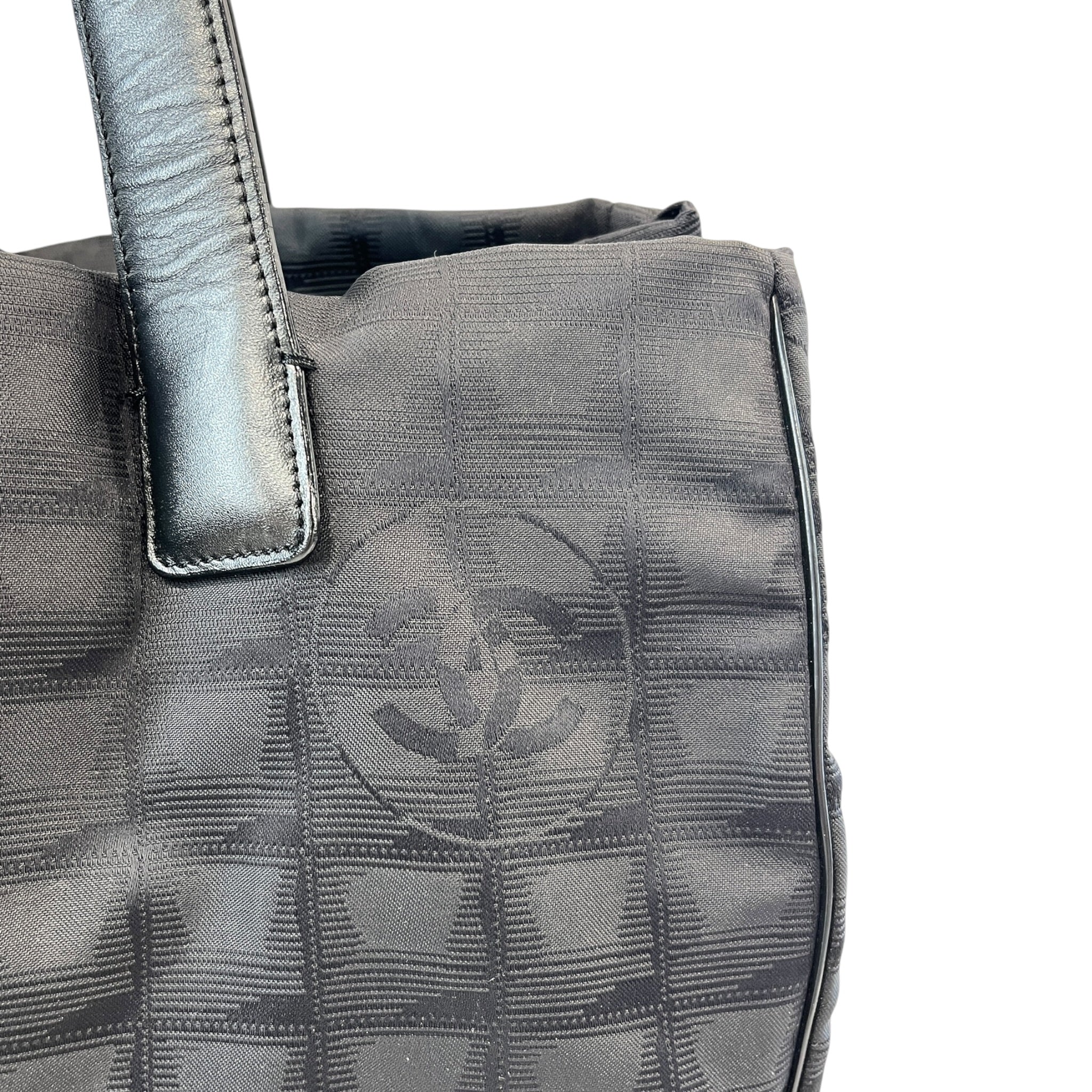 CHANEL/Tote Bag/Hombre Check/Nylon/BLK/TRAVEL LINE TOTE BAG view 6