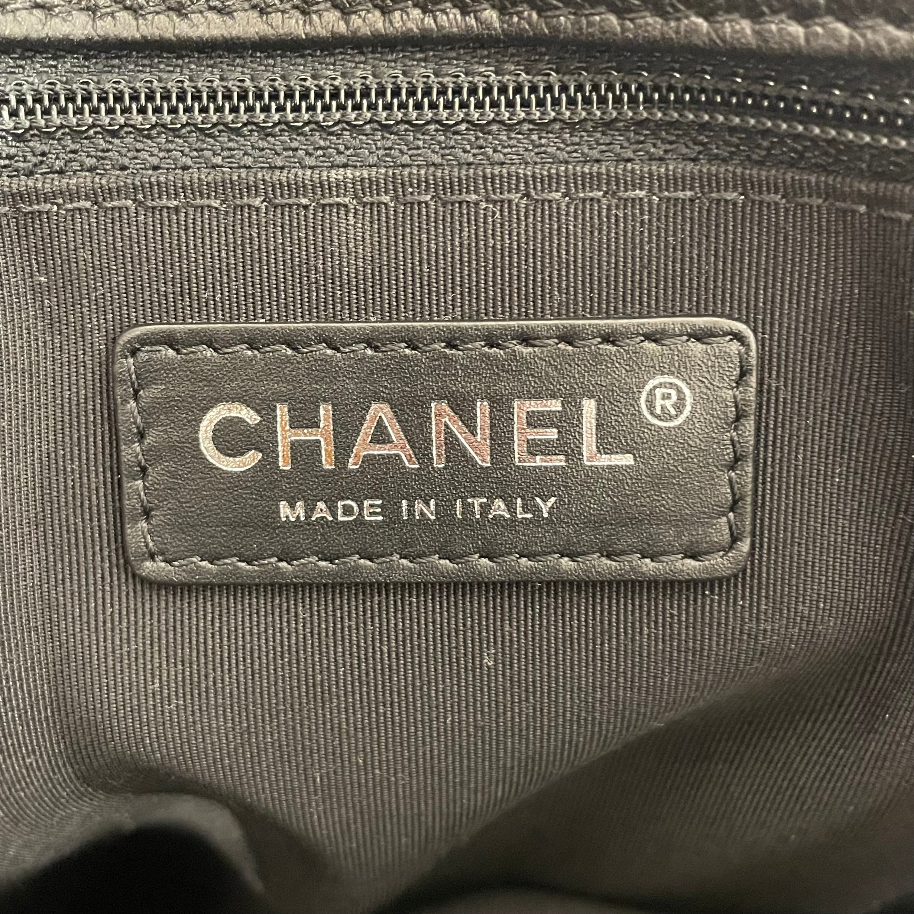 CHANEL/Backpack/Leather/BLK/casual rock airline back pack view 8