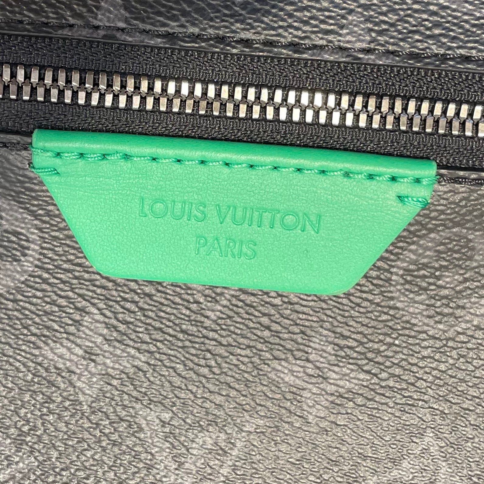 LOUIS VUITTON/Backpack/Monogram/Leather/BLK/Discovery PM Green view 3