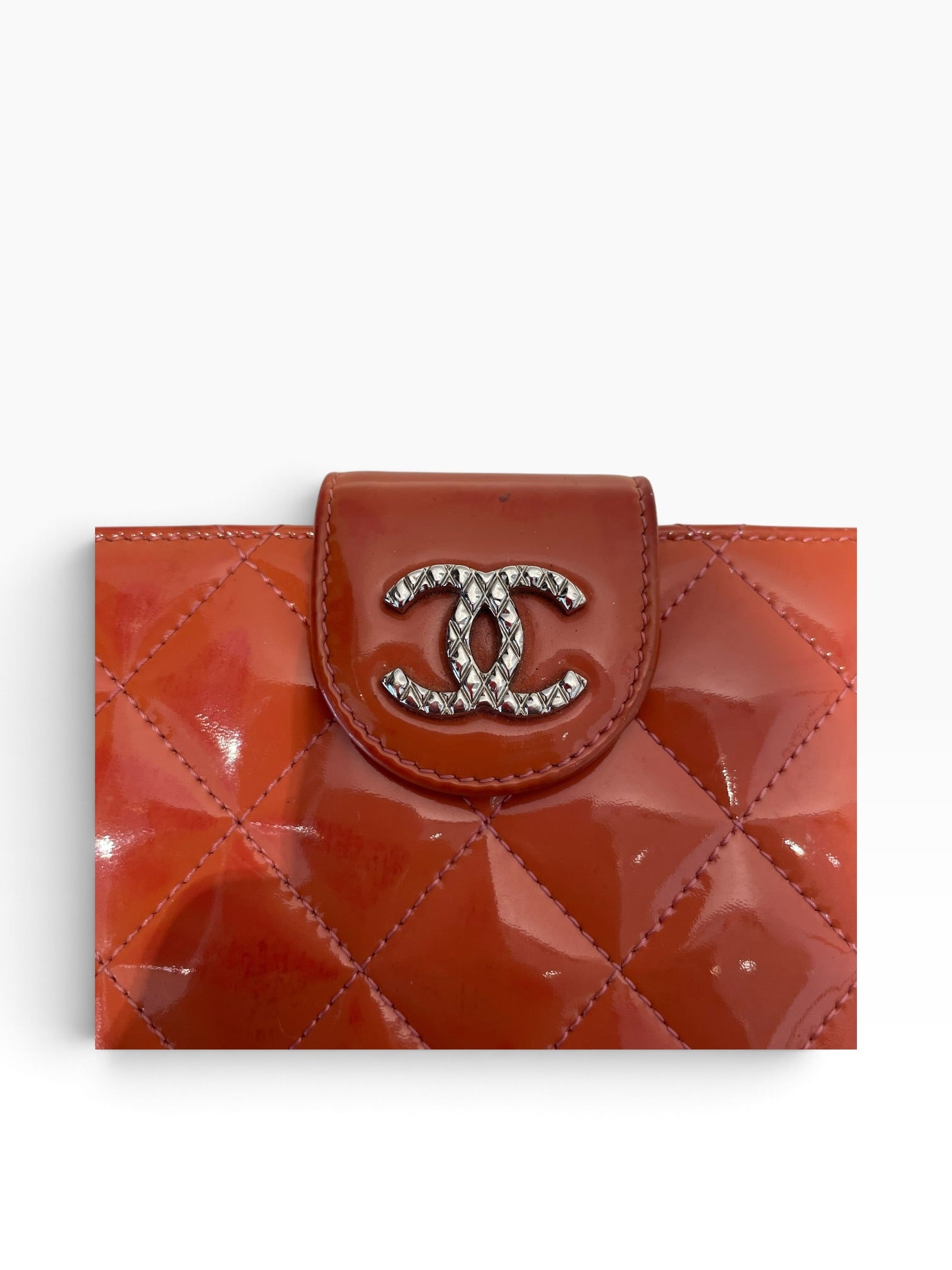 CHANEL/Wallet/Leather/ORN/L's/diamond quilted patent view 2