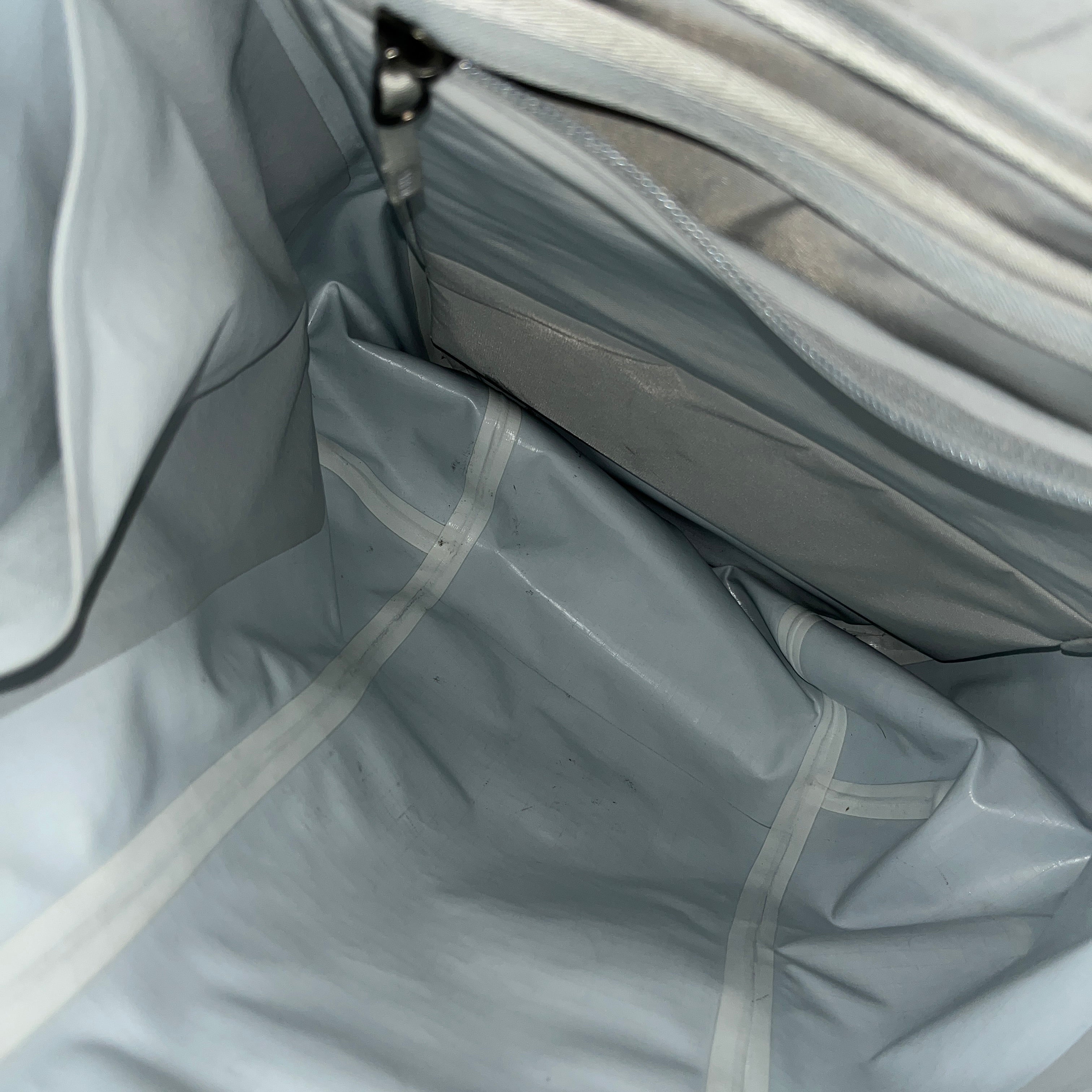 ARCTERYX/Backpack/Nylon/BLK/LARGE FLAP view 3