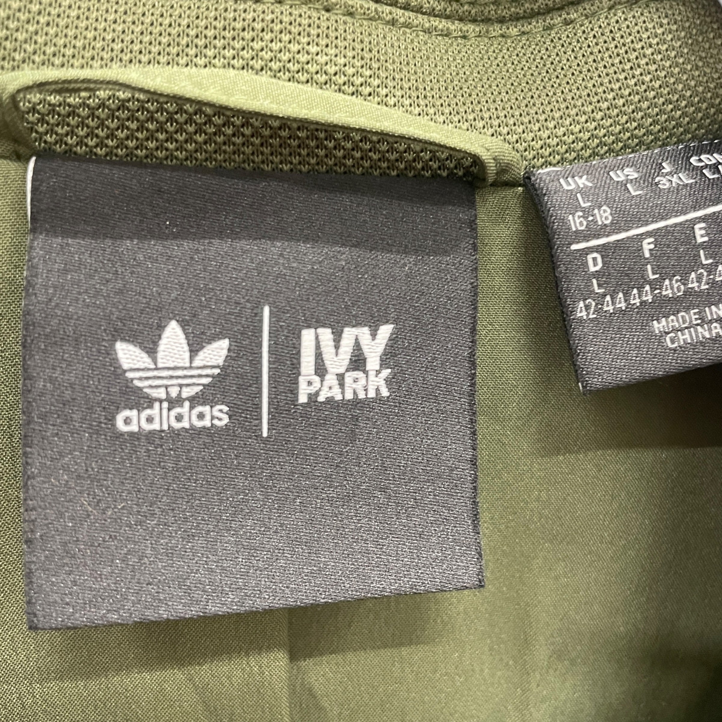 adidas/IVY PARK/Blouson/L/Cotton/GRN/Militaruy General Blazer view 3