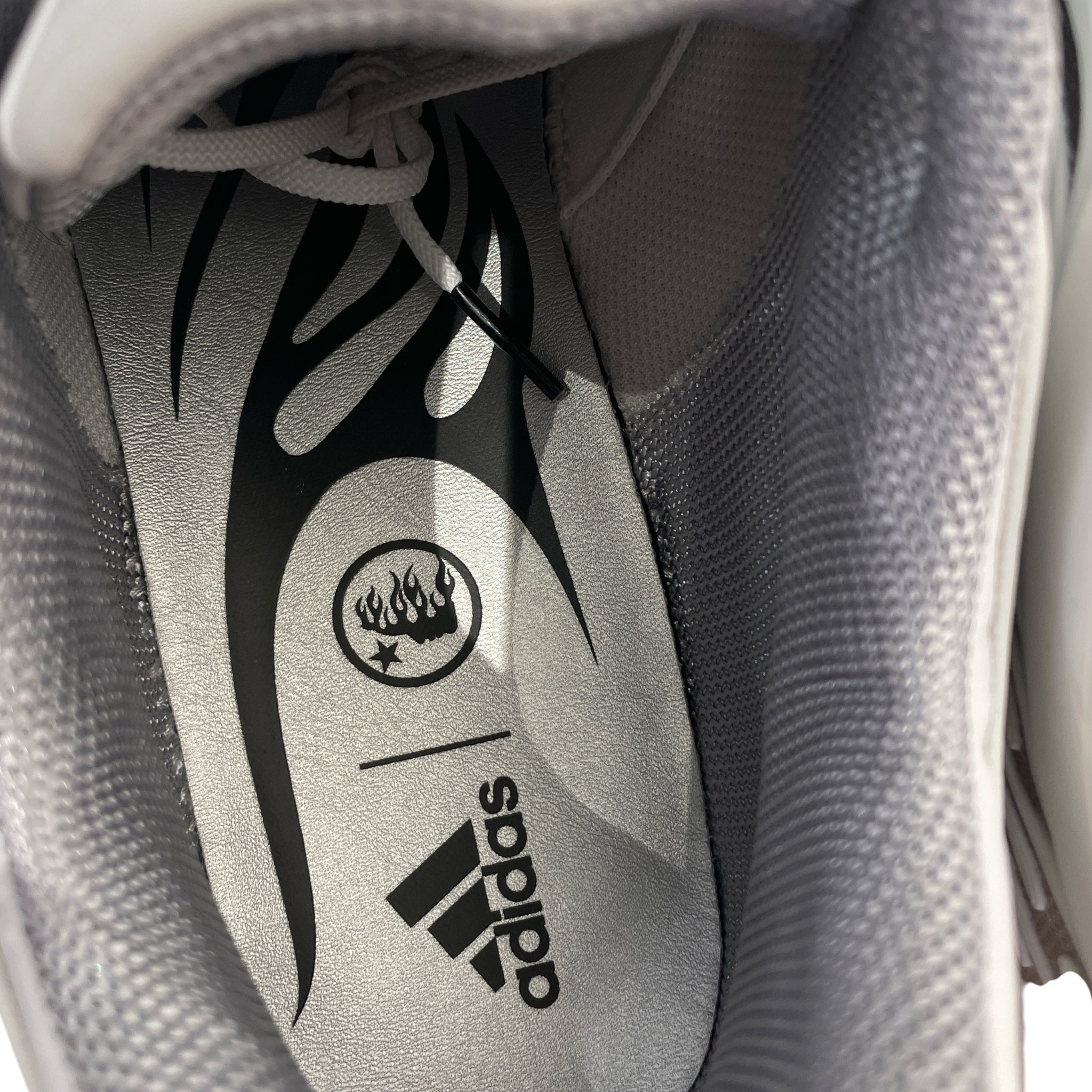 HELLSTAR/adidas/Low-Sneakers/US 13/Acrylic/WHT/ view 3