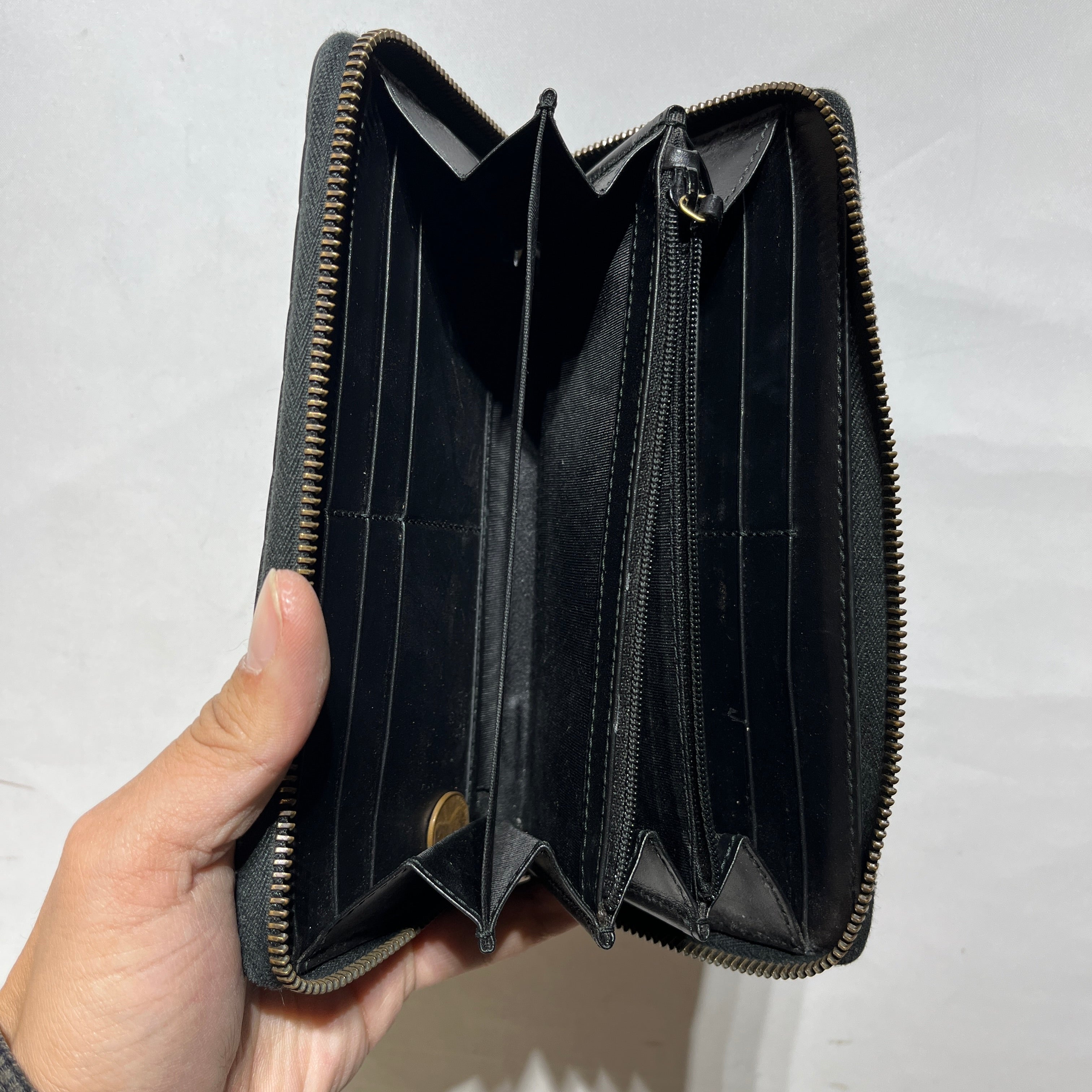 GUCCI/Trifold Wallet/Monogram/Leather/BLK/Gold Cat Hardwear view 6