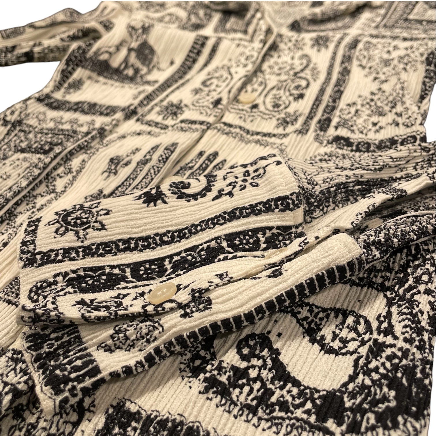 Acne Studios/LS Blouse/34/All Over Print/MLT/VISCOSE/SILK WHT/BLK GRAPHIC view 4