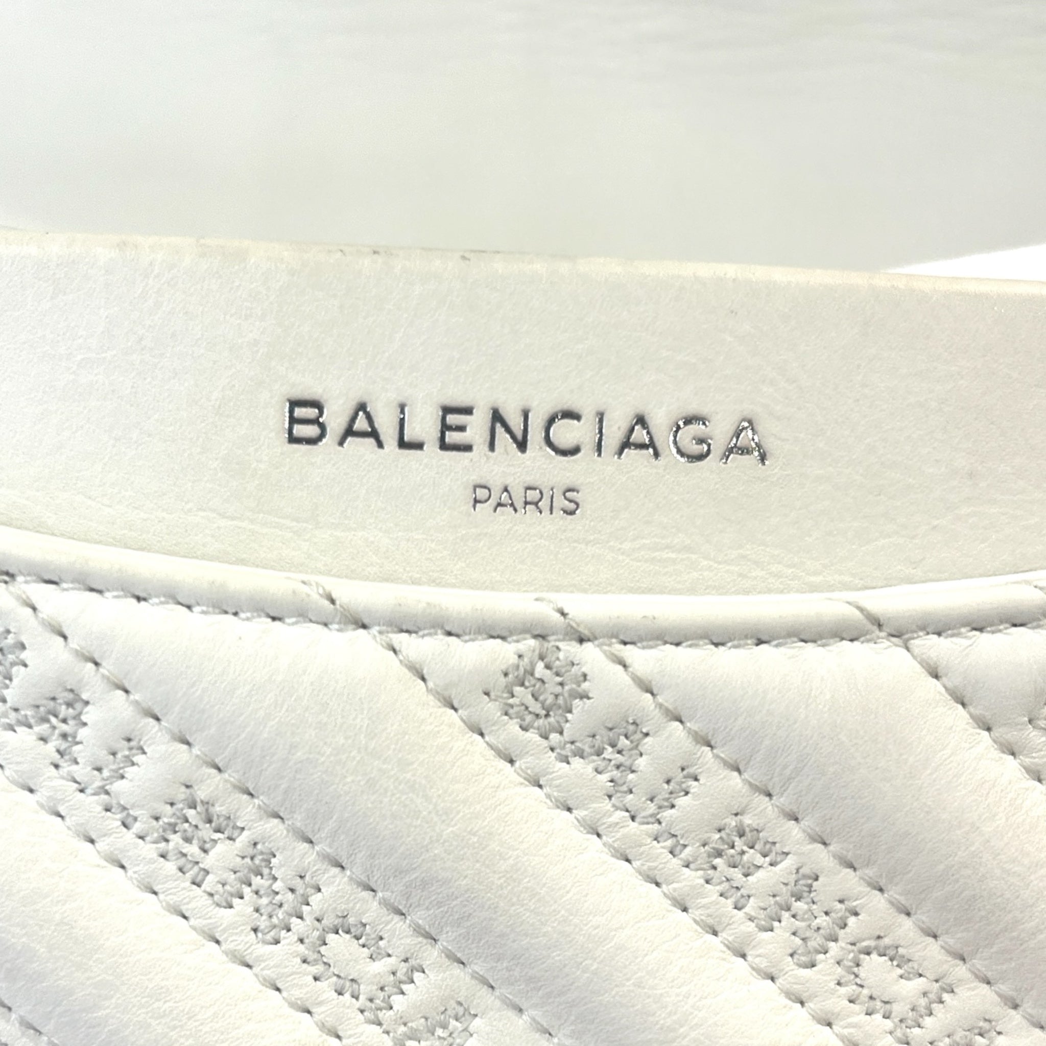 BALENCIAGA/Clutch Bag/Leather/WHT/BB CHAIN ROUND MEDIUM view 4