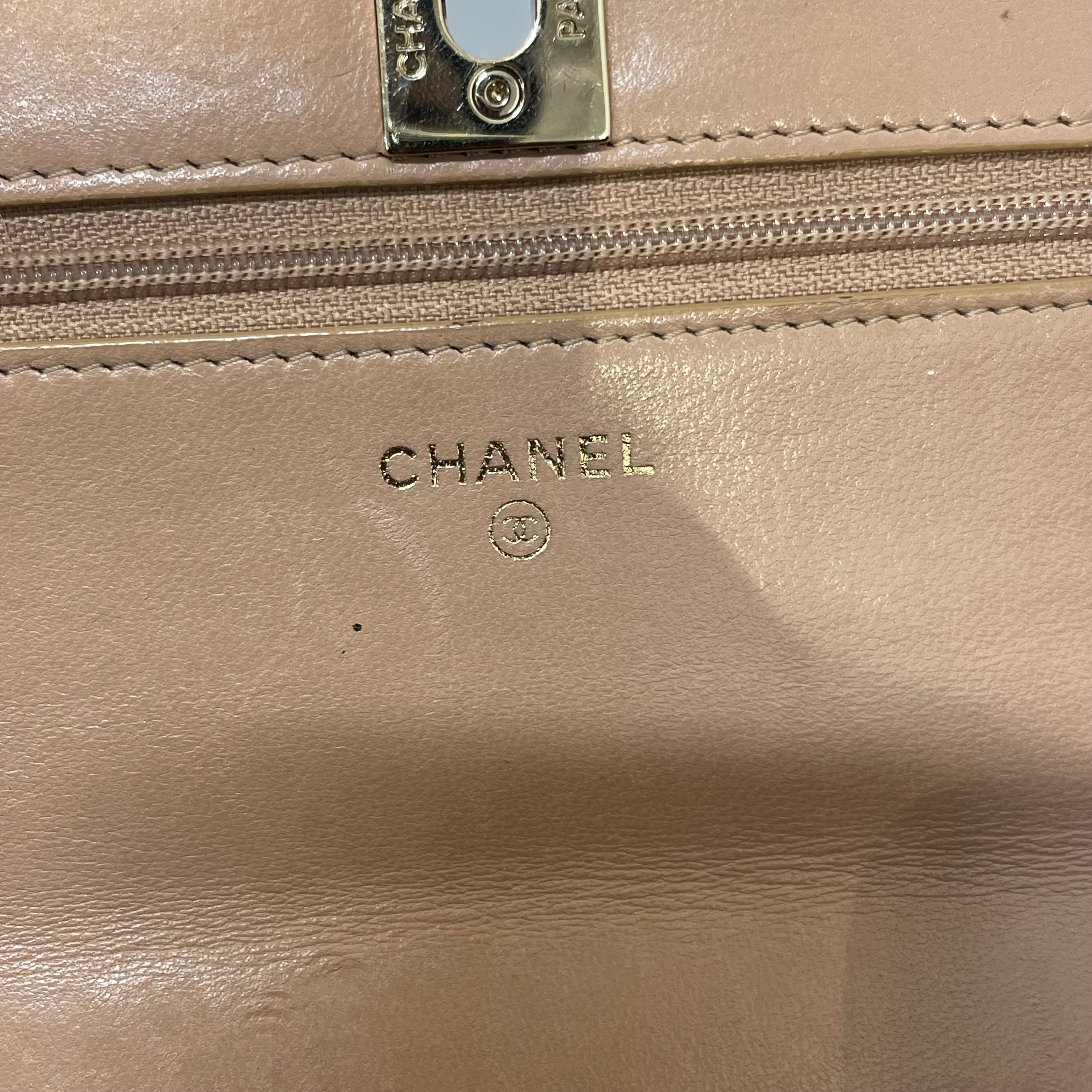 CHANEL/Cross Body Bag/Lambskin/BEG/Trendy CC Quilted view 10