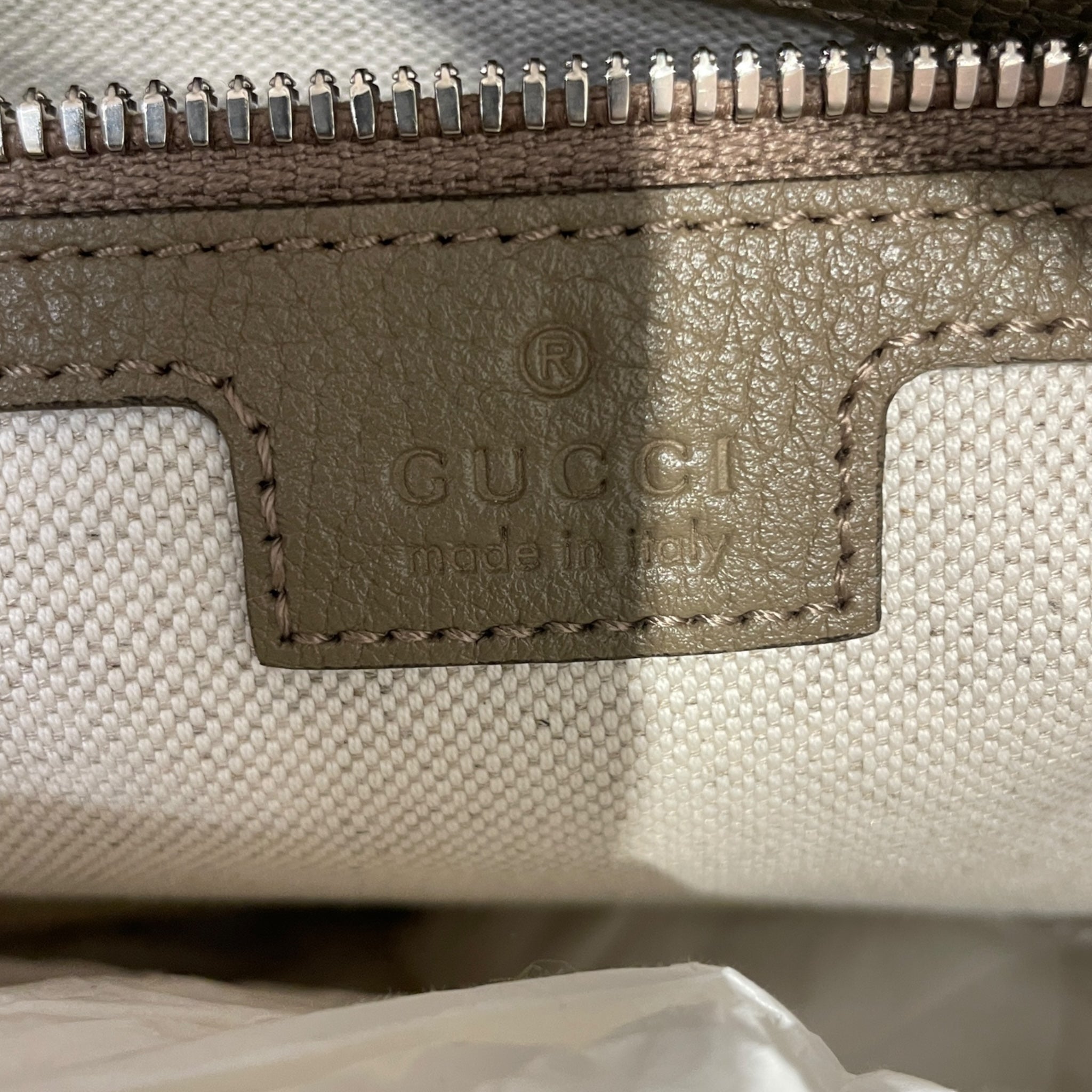 GUCCI/Luggage/XL/Monogram/Leather/KHK/#CKGX367/SILVER HW/SMALL HANDL view 3