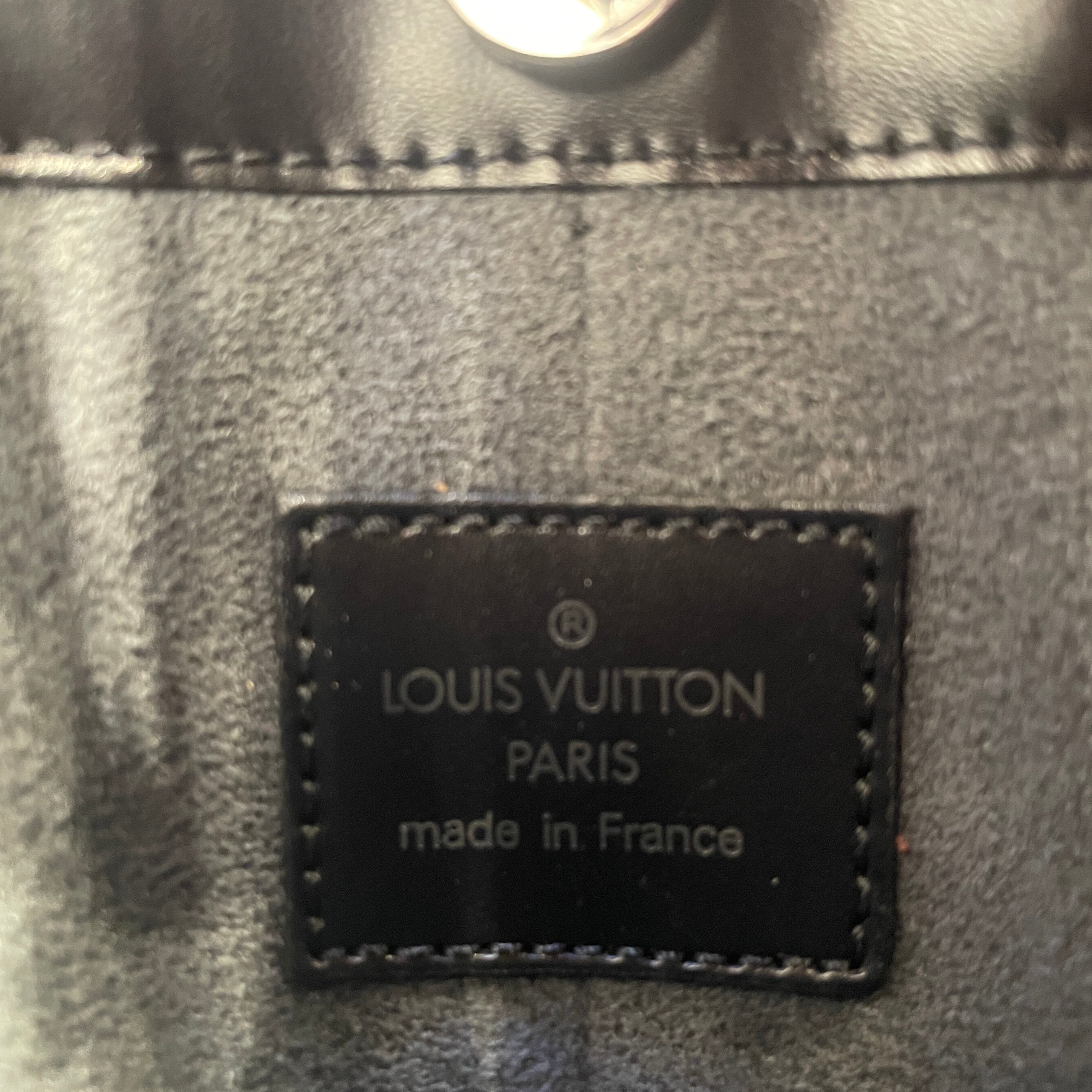 LOUIS VUITTON/Clutch Bag/Leather/BLK/epi demi lune pochette view 3