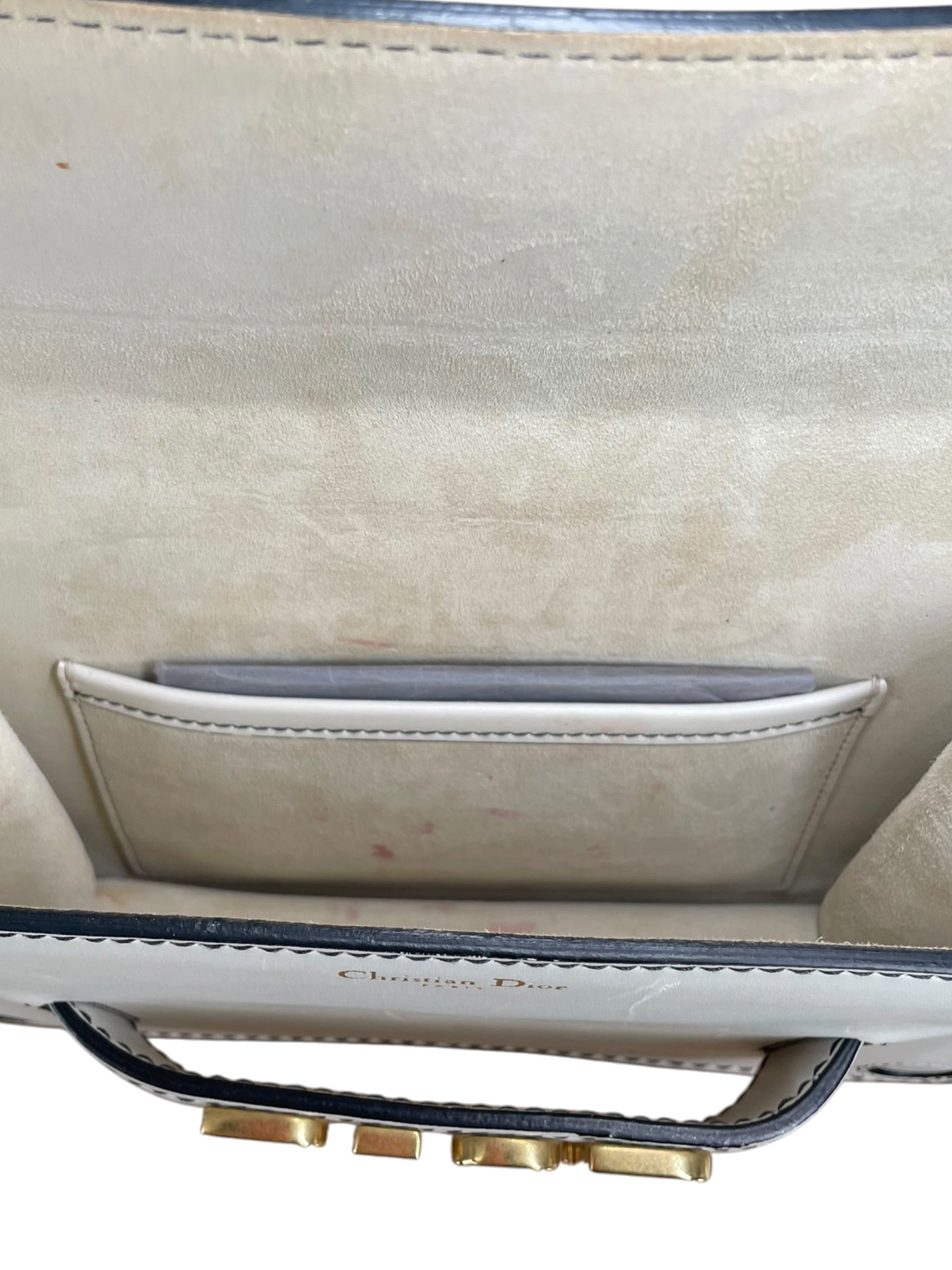 Christian Dior/Bag/Leather/WHT/SIGNATURE GOLD HARDWARE CLUTCH view 4