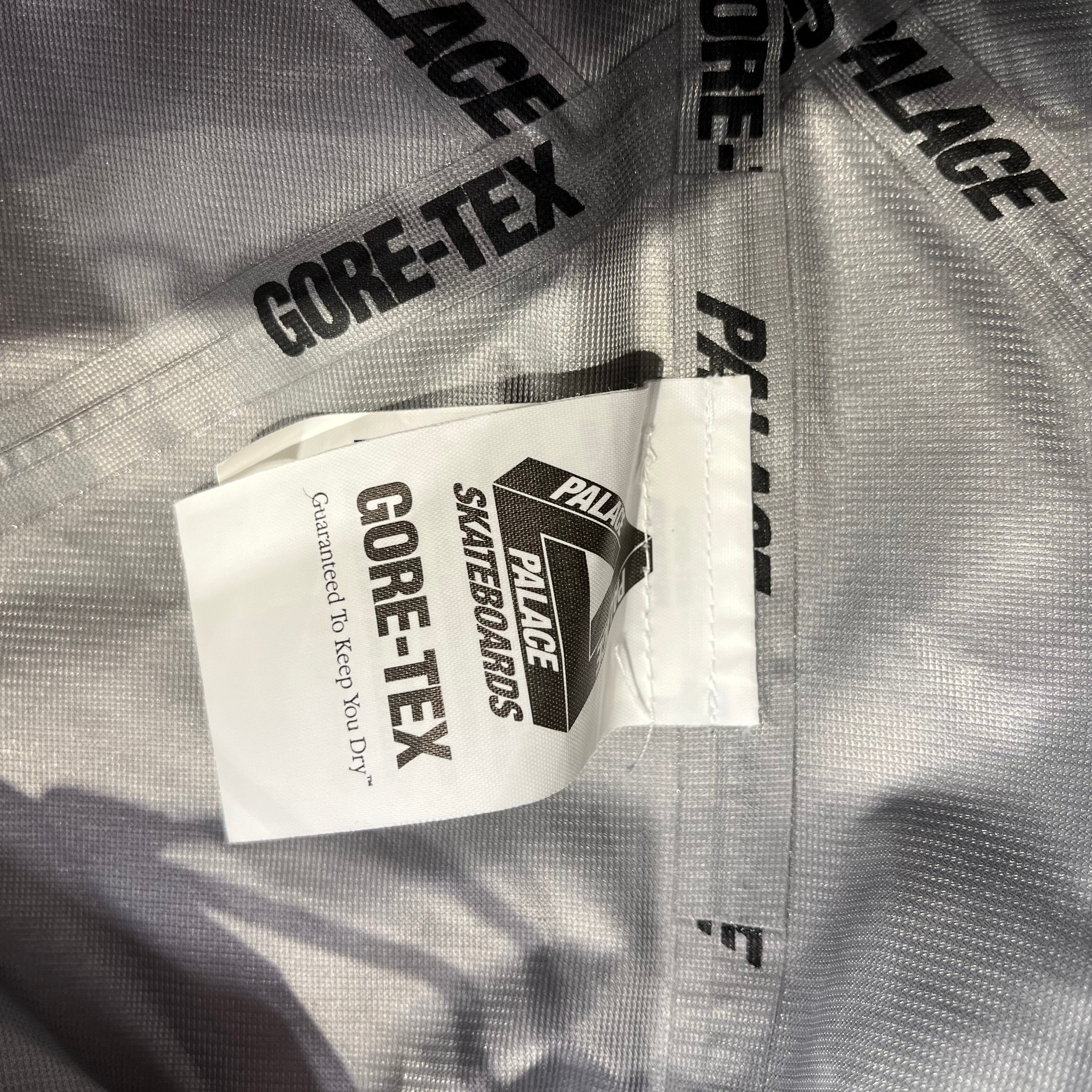 PALACE/Windbreaker/L/Gore-Tex/ORN/BLACK POCKET view 4