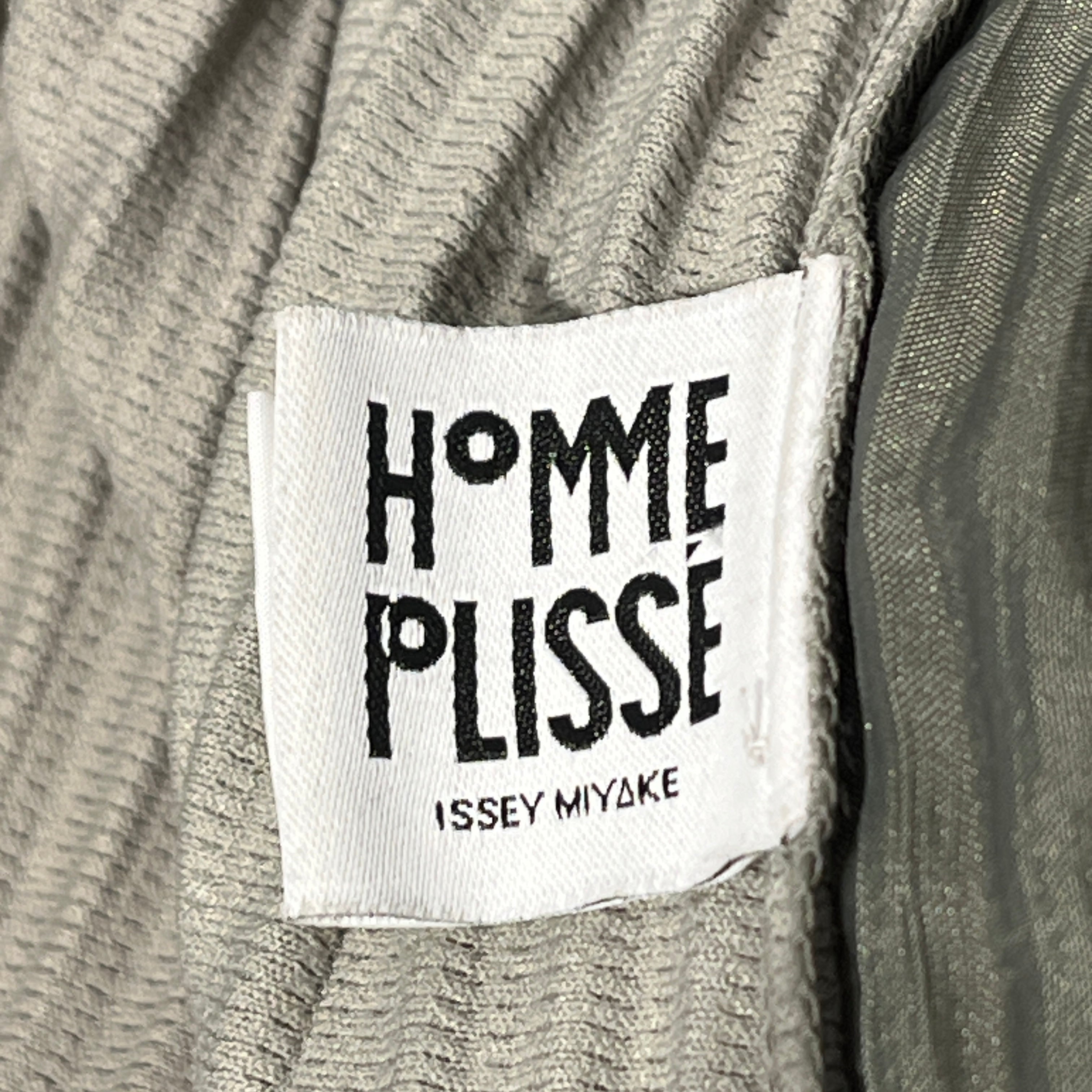 HOMME PLISSE ISSEY MIYAKE/Cropped Pants/3/Polyester/GRN/wide leg view 3