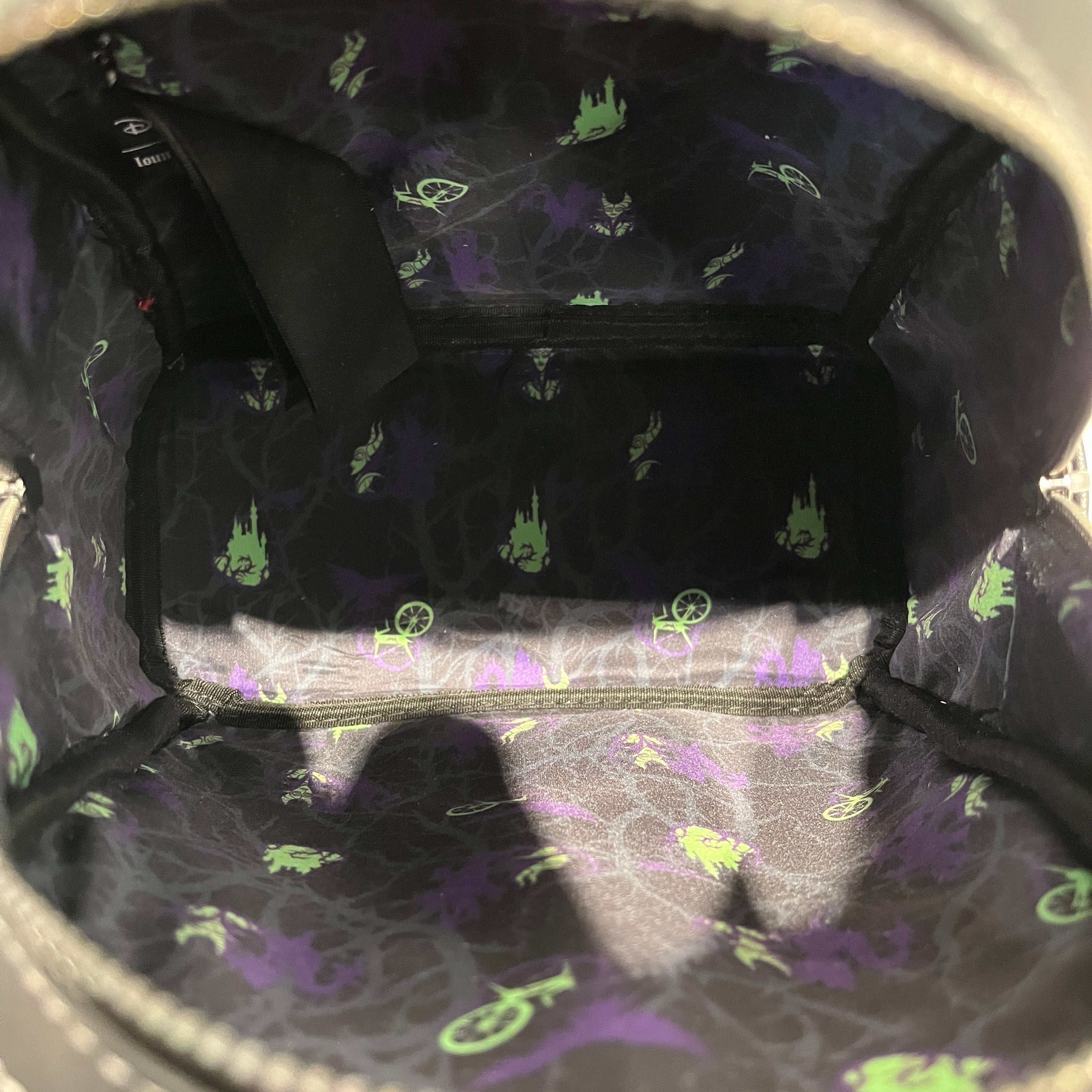 Loungefly/Backpack/BLK/glass mirror princess view 5