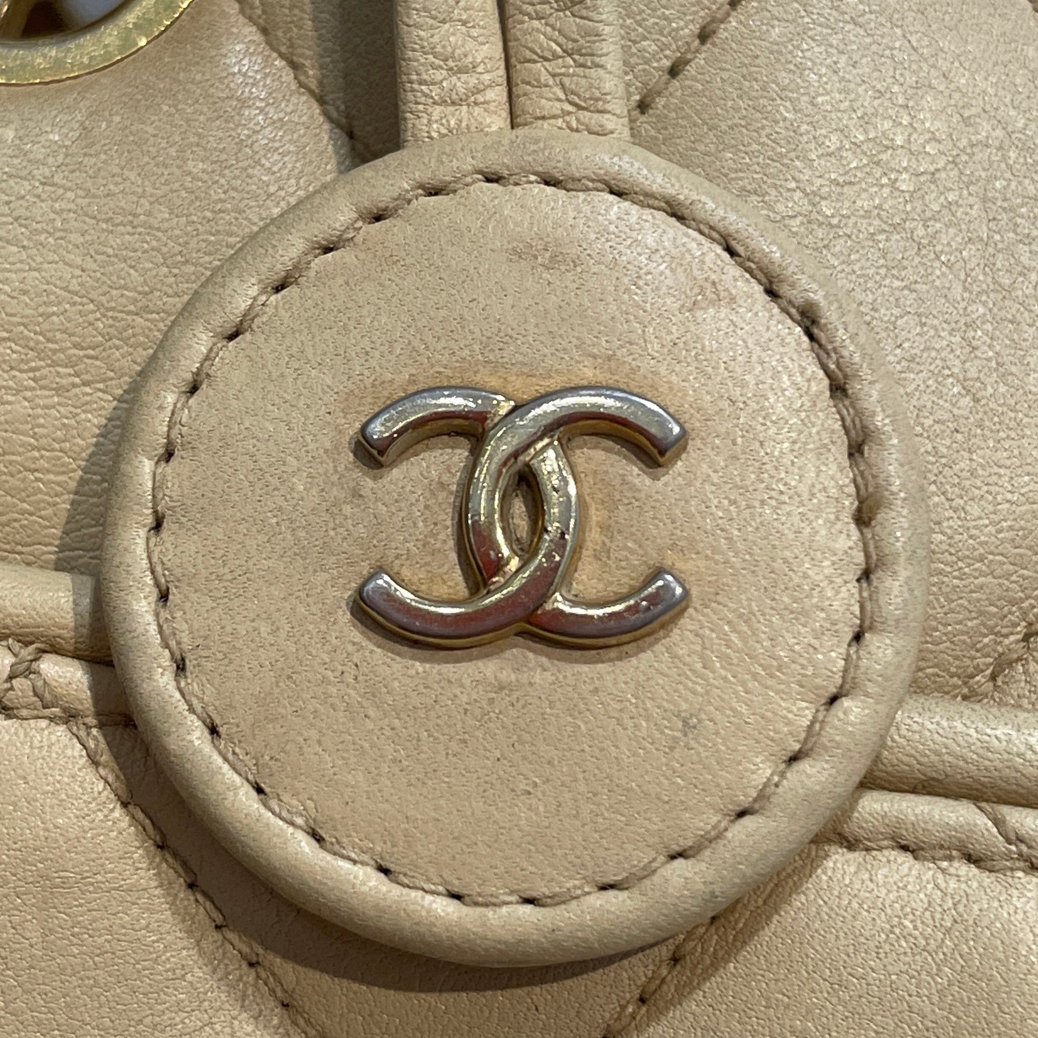 CHANNEL/Tote Bag/Leather/CRM/Lambskin Tote view 6