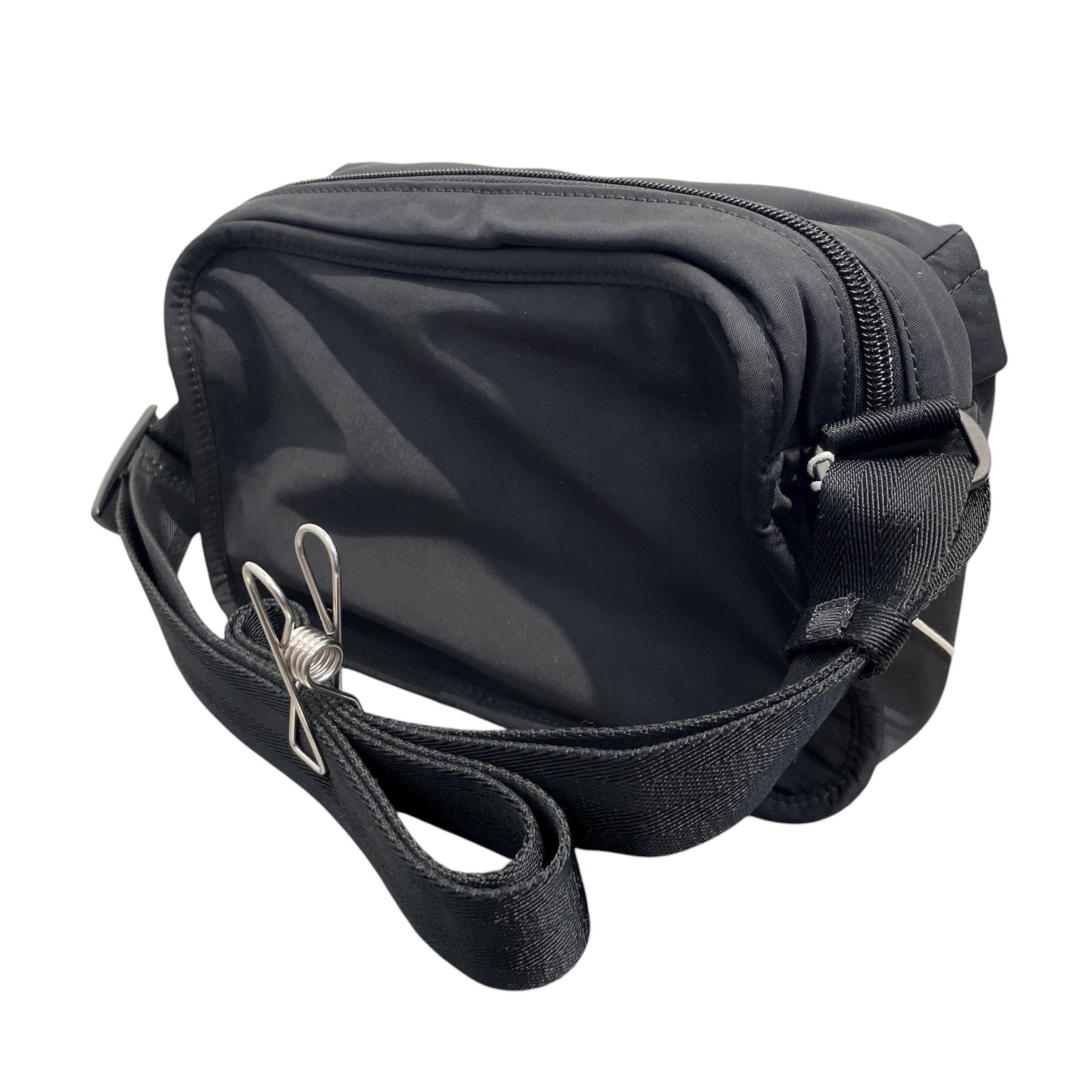 BURBERRY LONDON/Bag/Nylon/BLK/SHEILD CAMERA BAG view 2