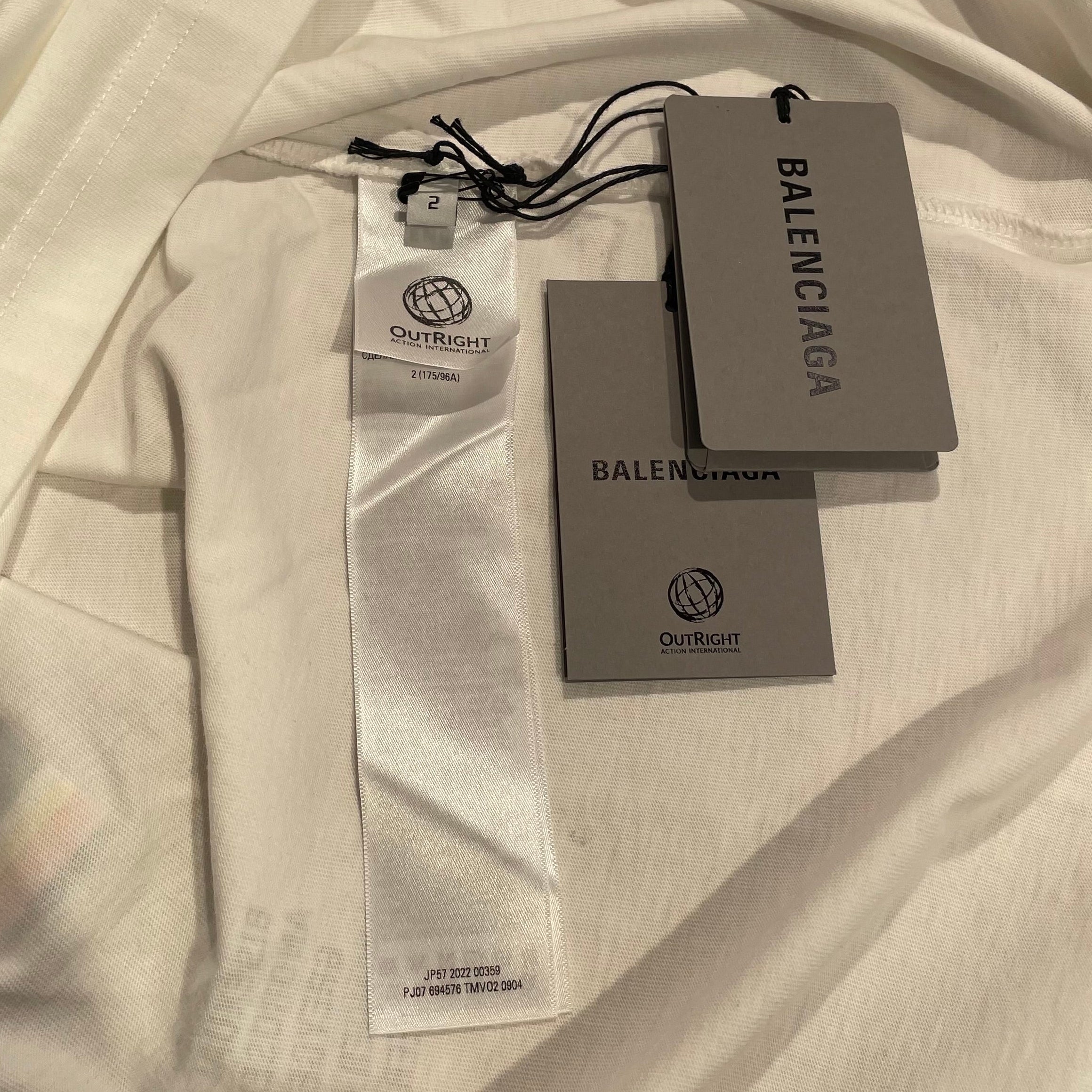 BALENCIAGA/T-Shirt/5/Cotton/WHT/boy girl view 4
