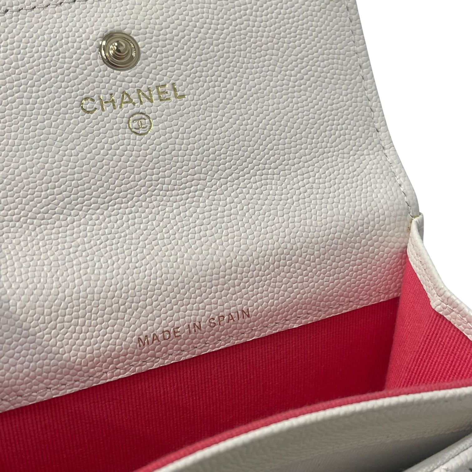 CHANEL/Trifold Wallet/Leather/WHT/L's/CC CARD HOLDER QUILTED view 4