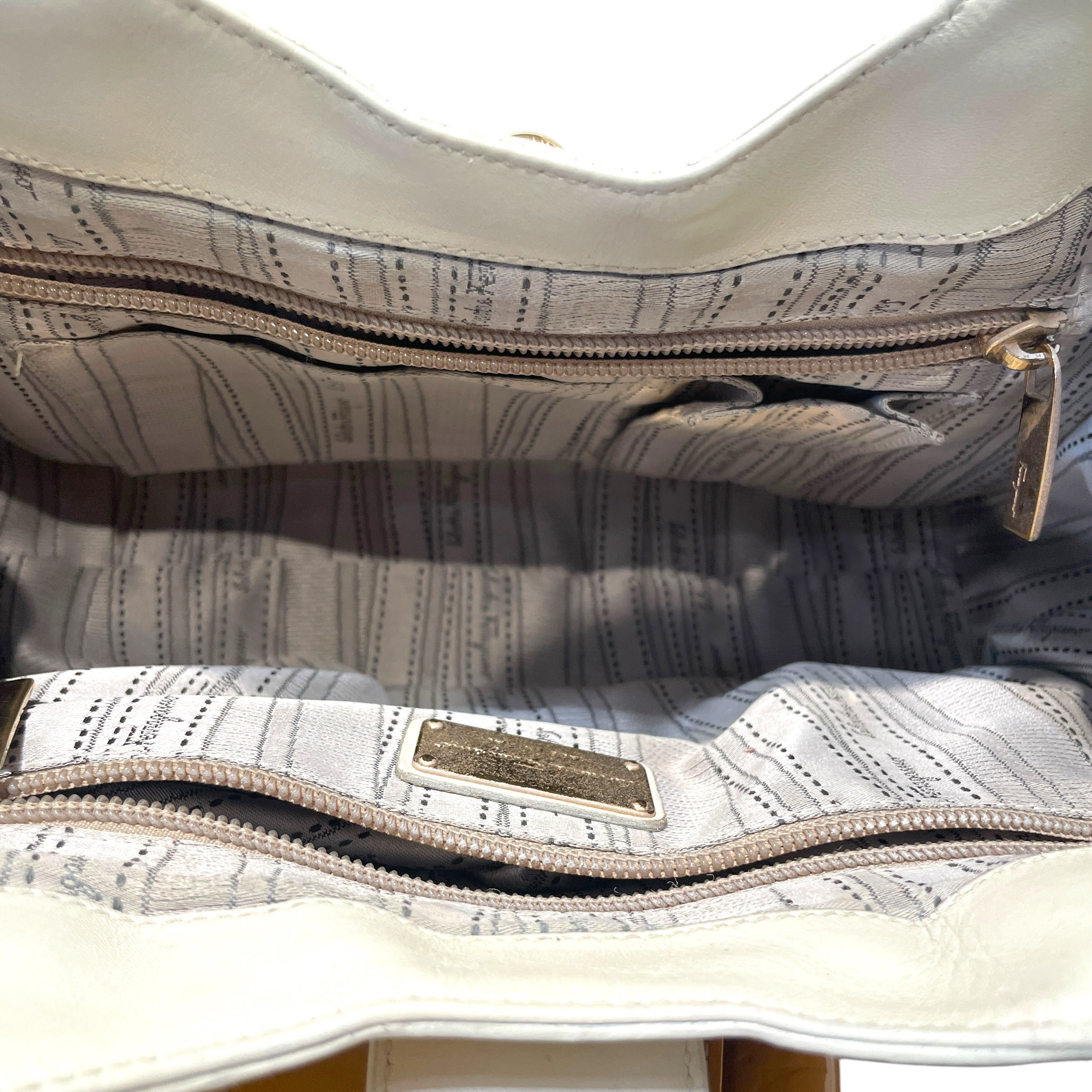 Salvatore Ferragamo/Hand Bag/Leather/WHT/Gancini view 6