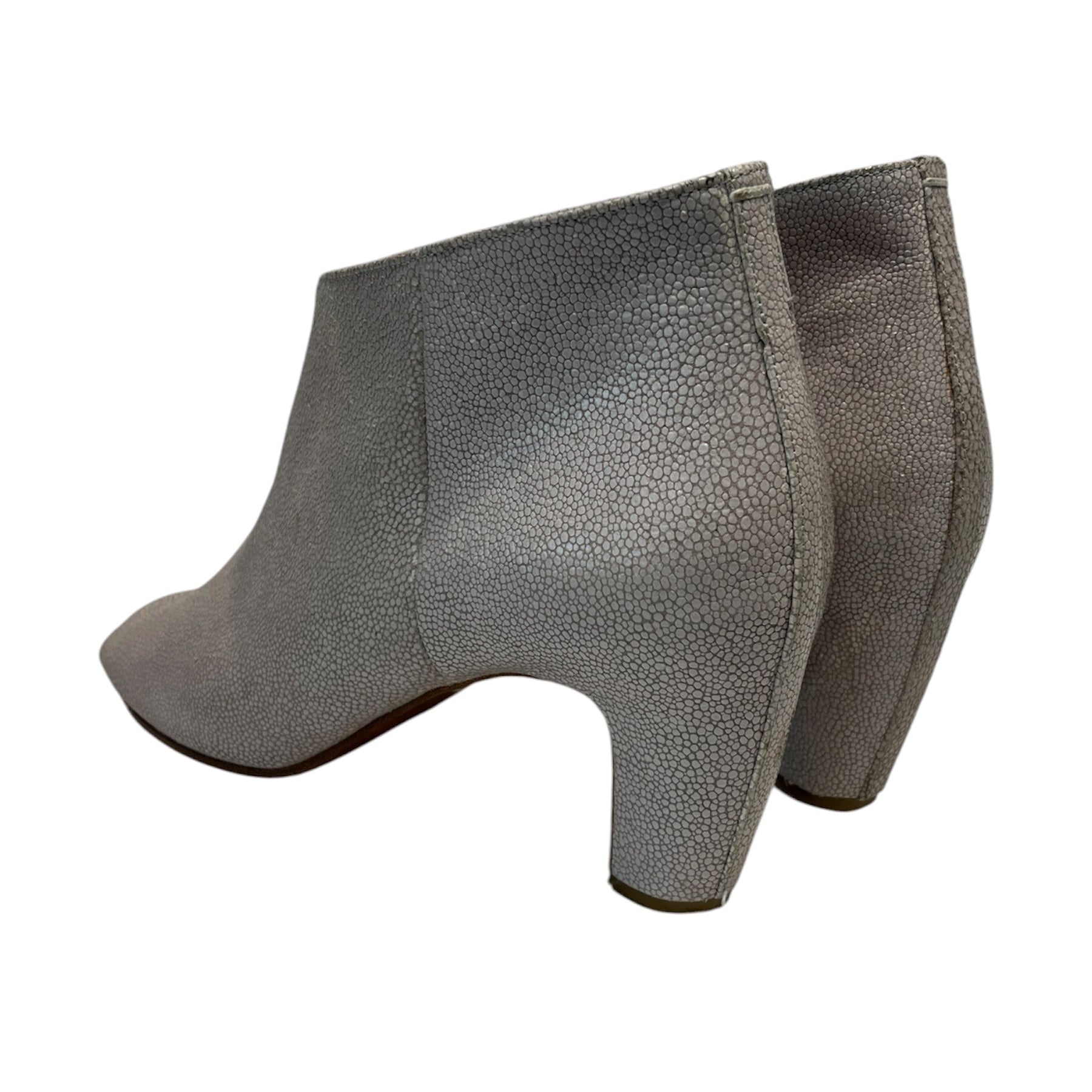 Maison Margiela/Heels/EU 40.5/Leather/WHT/Plain-Toe/ view 2