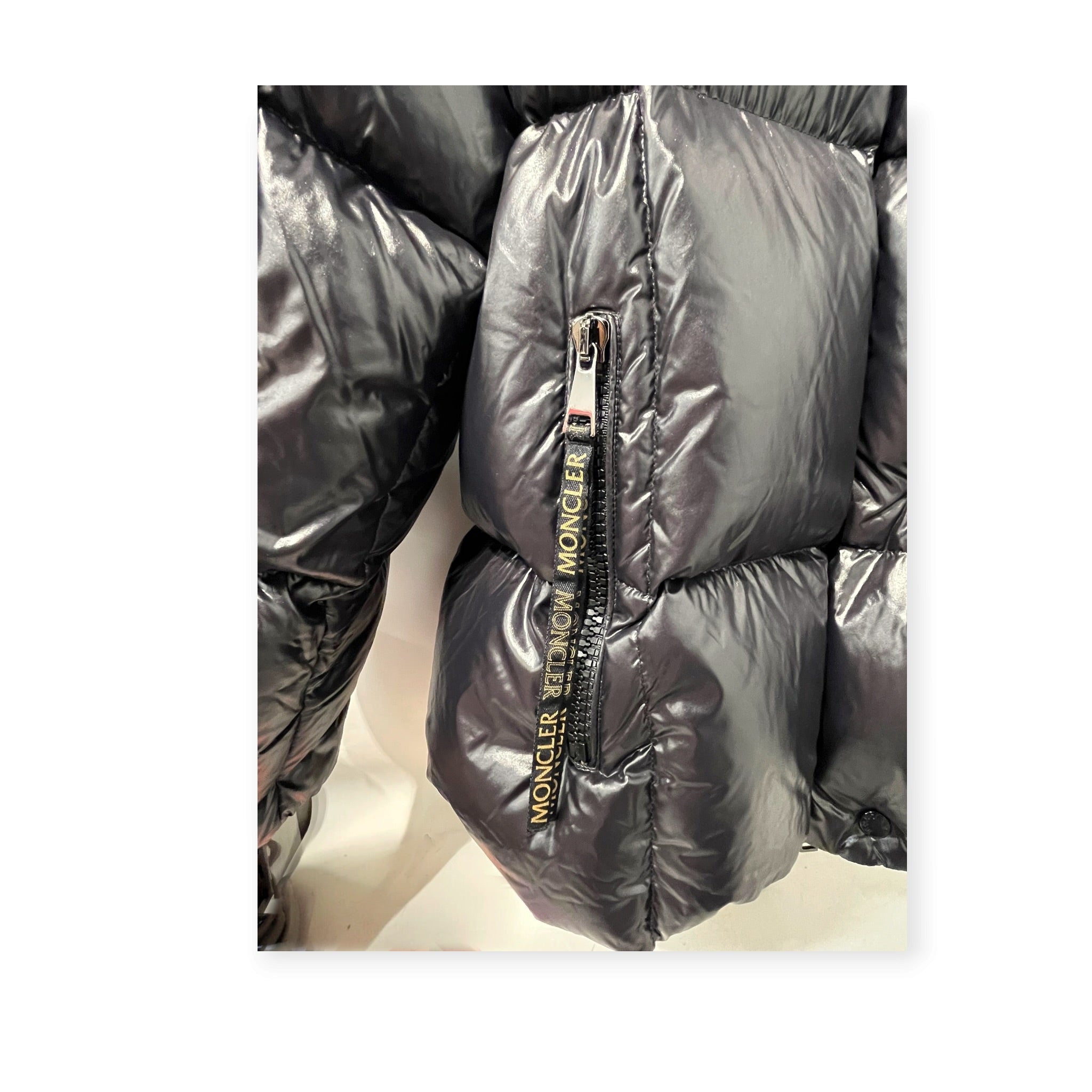 MONCLER/Puffer Jkt/3/Nylon/BLK/HOODED DOWN COAT view 3