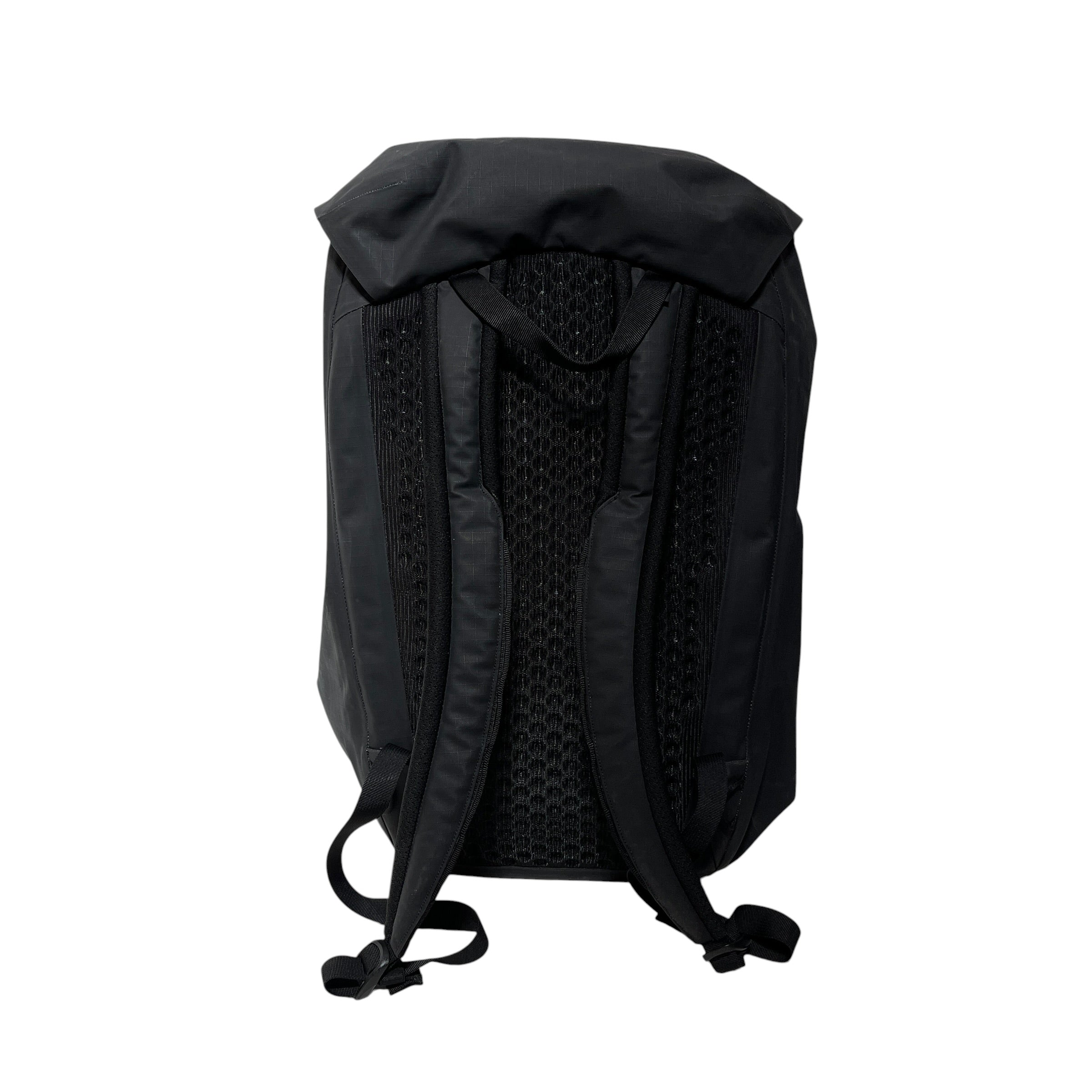 ARCTERYX/Backpack/Nylon/BLK/LARGE FLAP view 2