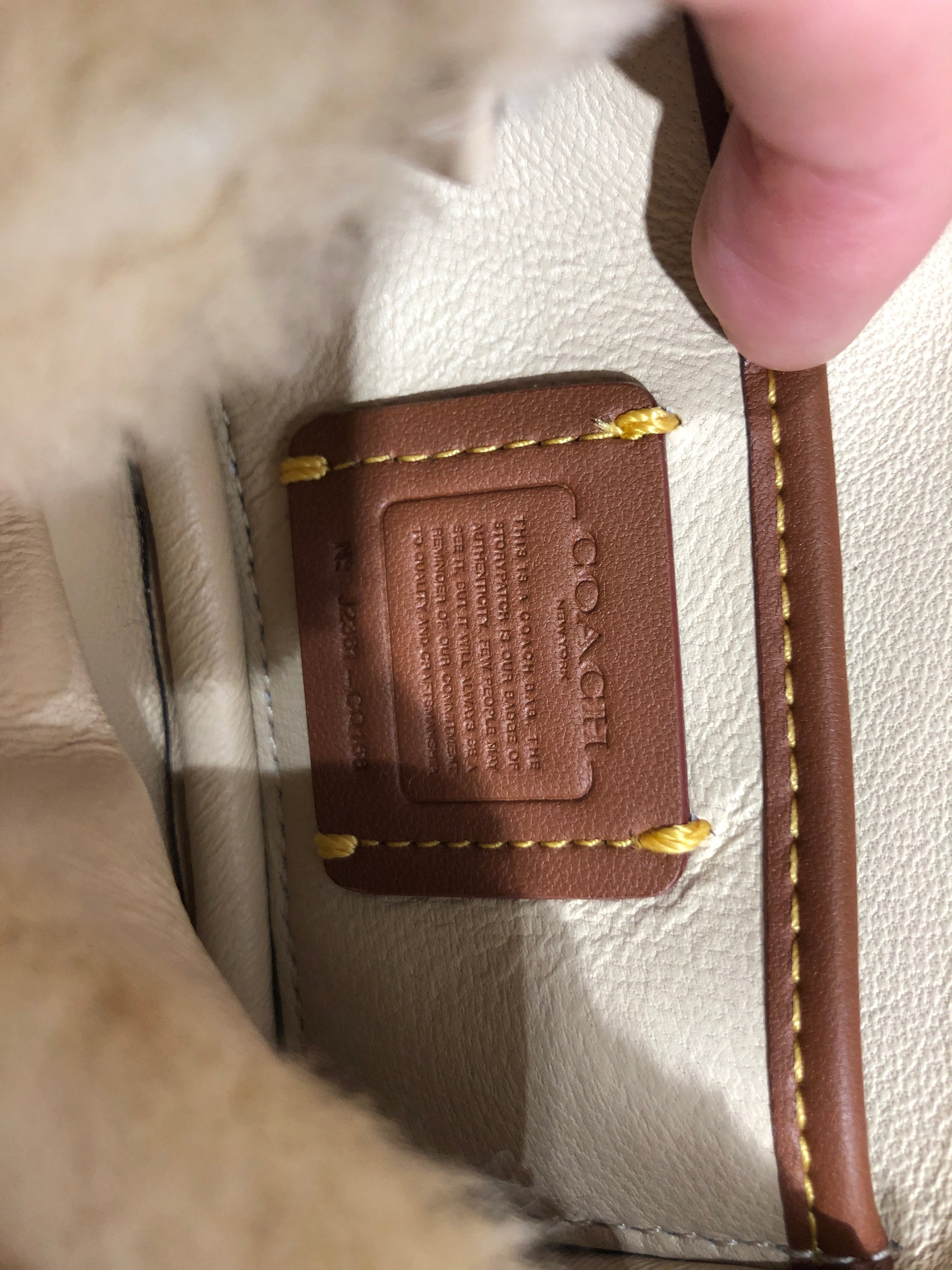 COACH/Cross Body Bag/Sheepskin/CRM/Sherling Pillow Tabby Crossbod view 7