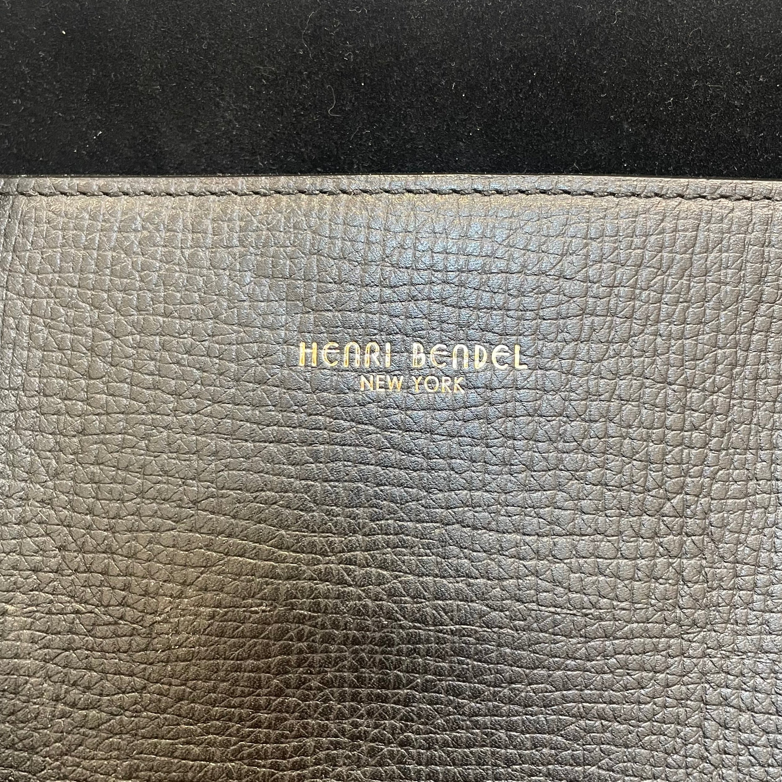 Henri Bendel/Hand Bag/Leather/BLK/GOLD ZIPPER ON MIDDLE view 3
