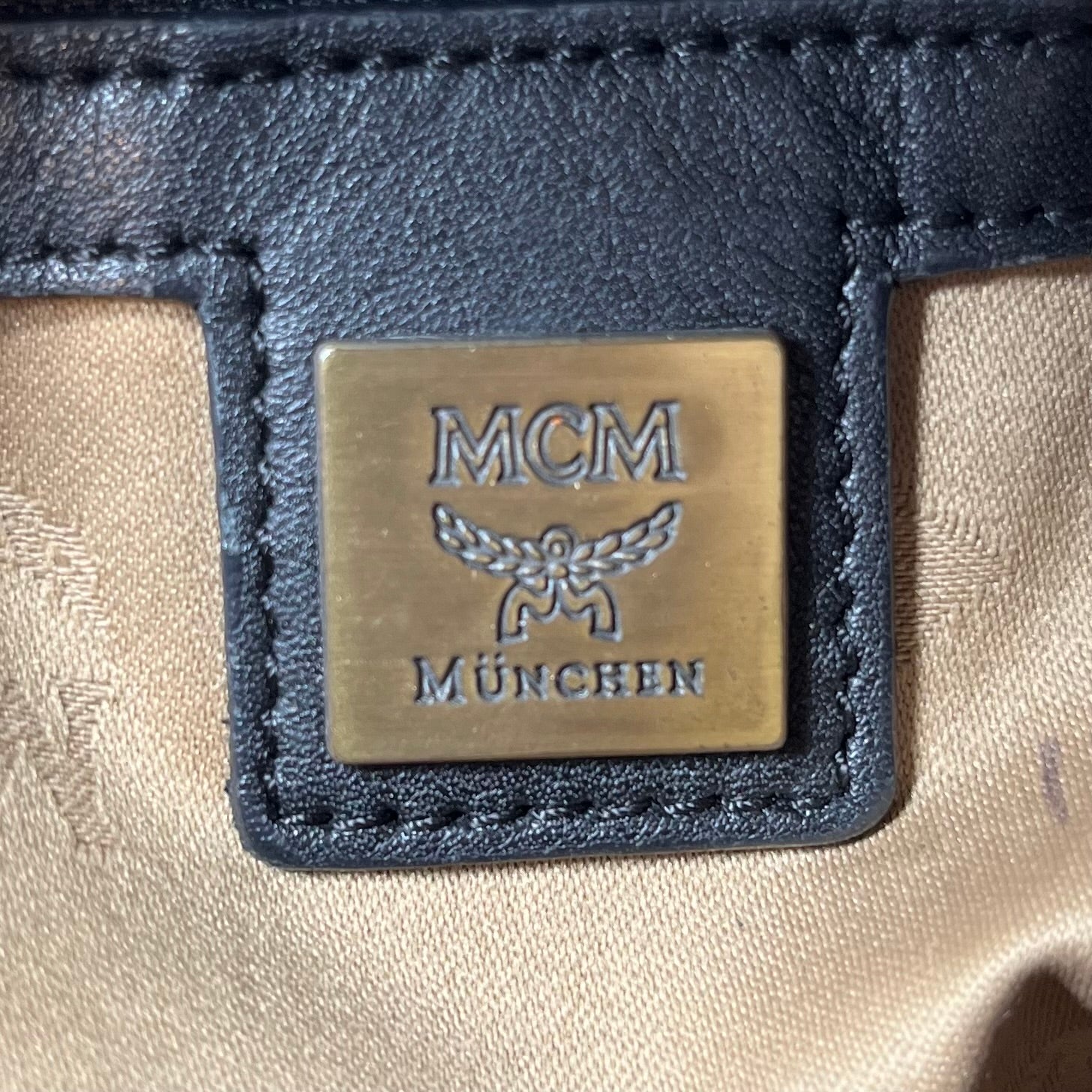 MCM/Bag/Leather/BLK/quilted bucket bag view 5