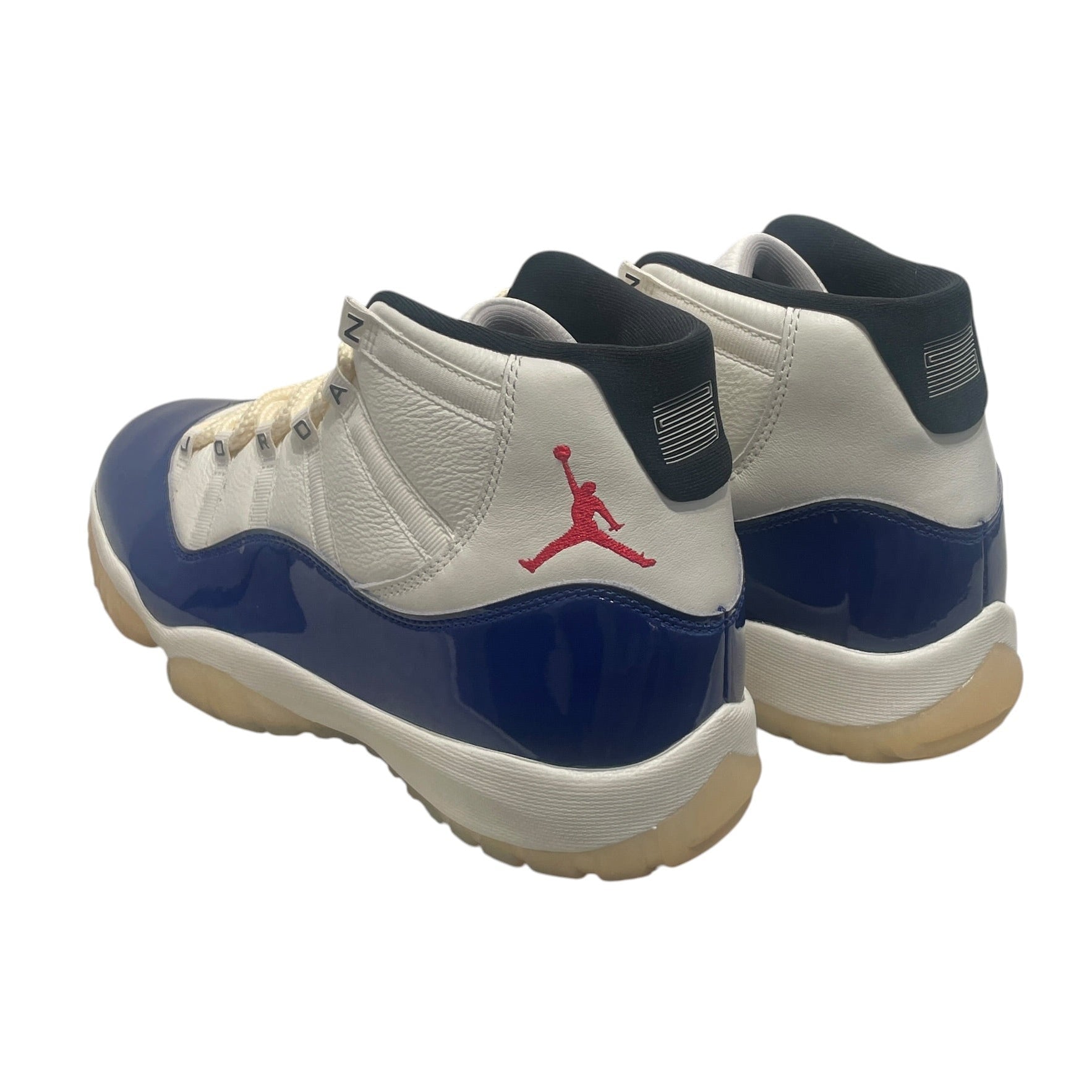 NIKE/Hi-Sneakers/US 10.5/Leather/WHT/jordan 11 ih0296-400 view 2