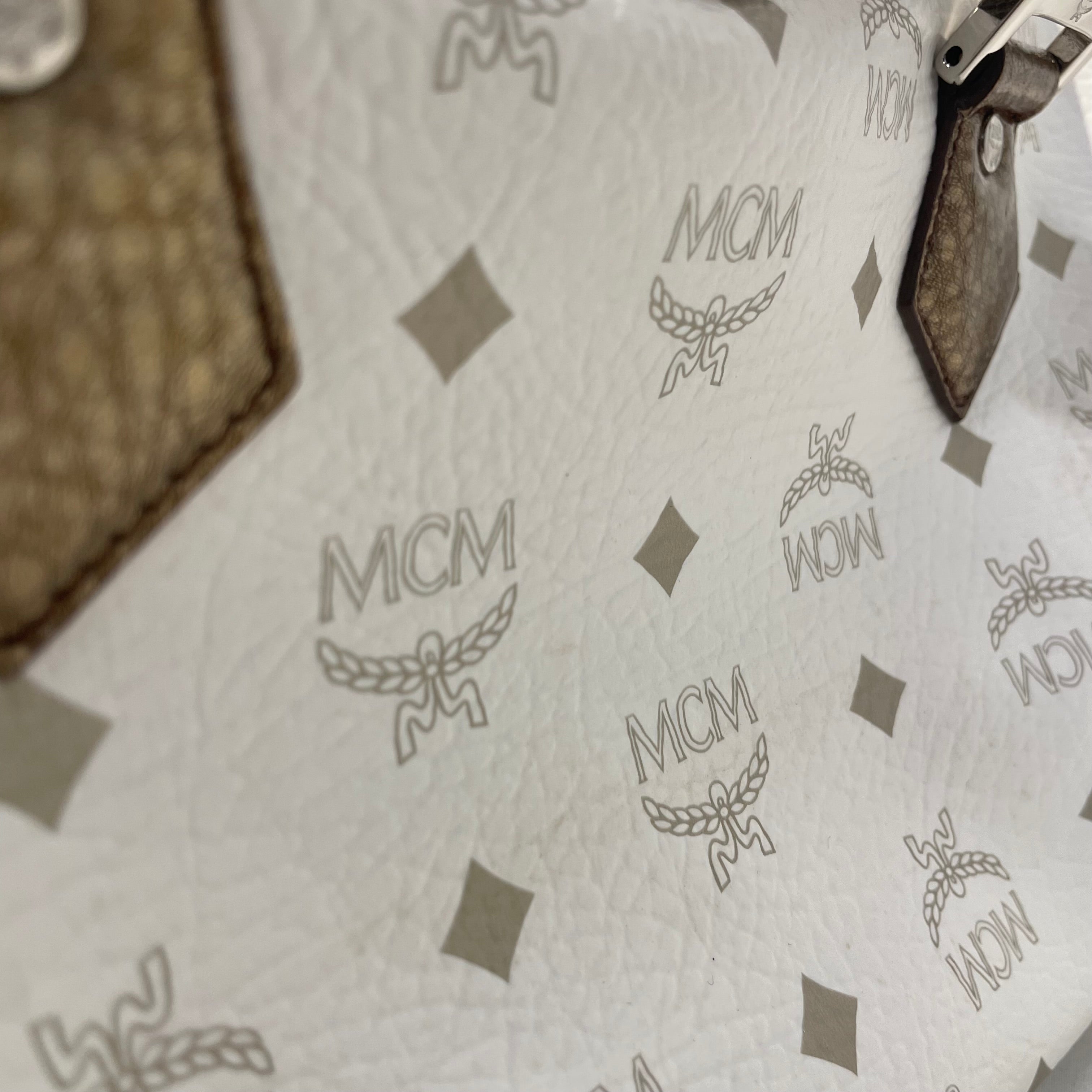 MCM/Cross Body Bag/Monogram/Leather/WHT/SILVER LIONS HEAD LOGO view 6