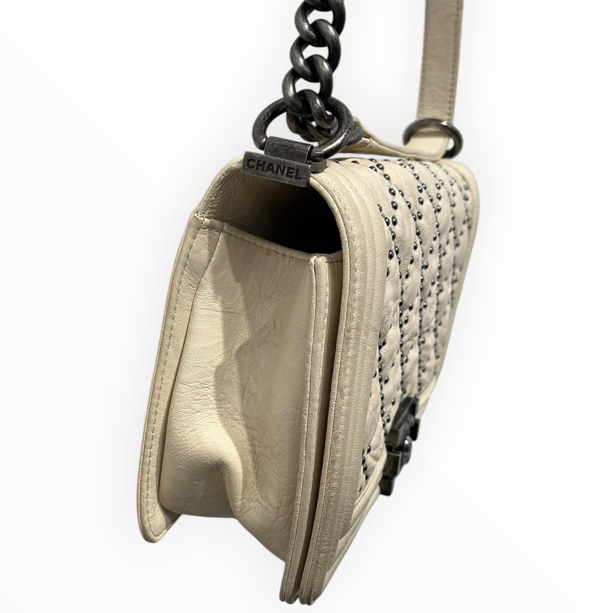 CHANEL/Bag/Leather/WHT/MEDIUM STUDDED BAG view 4