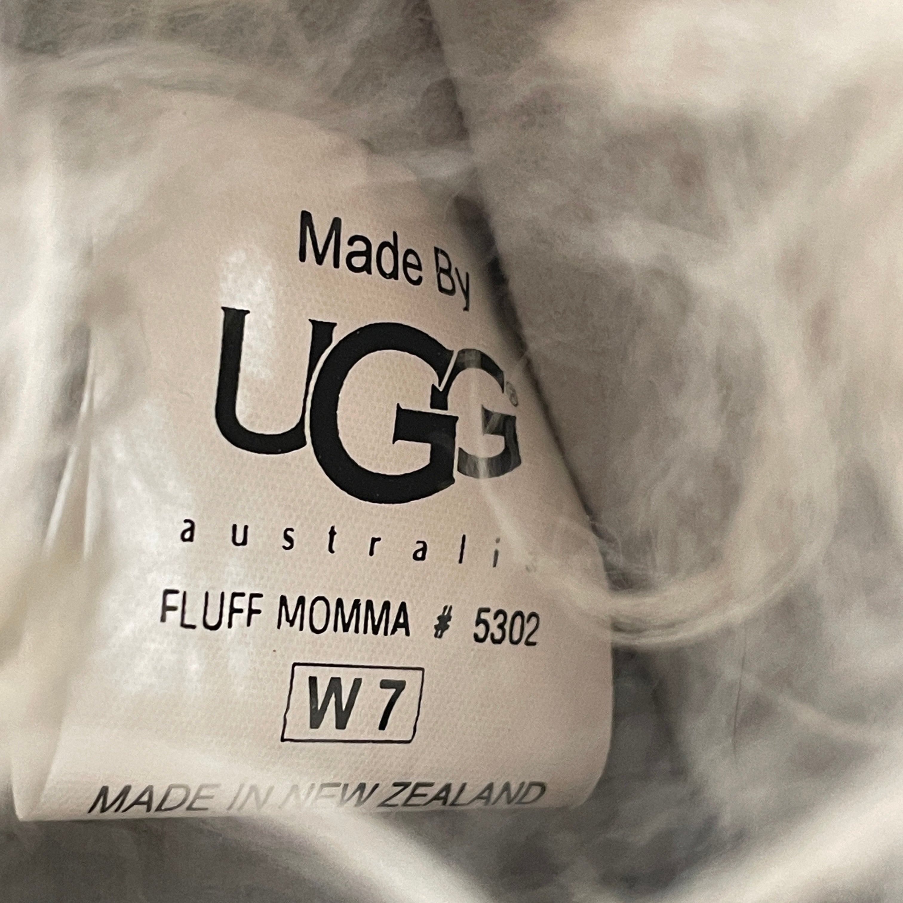 UGG australia/Boots/US 7/Cotton/CRM/fluff momma view 3