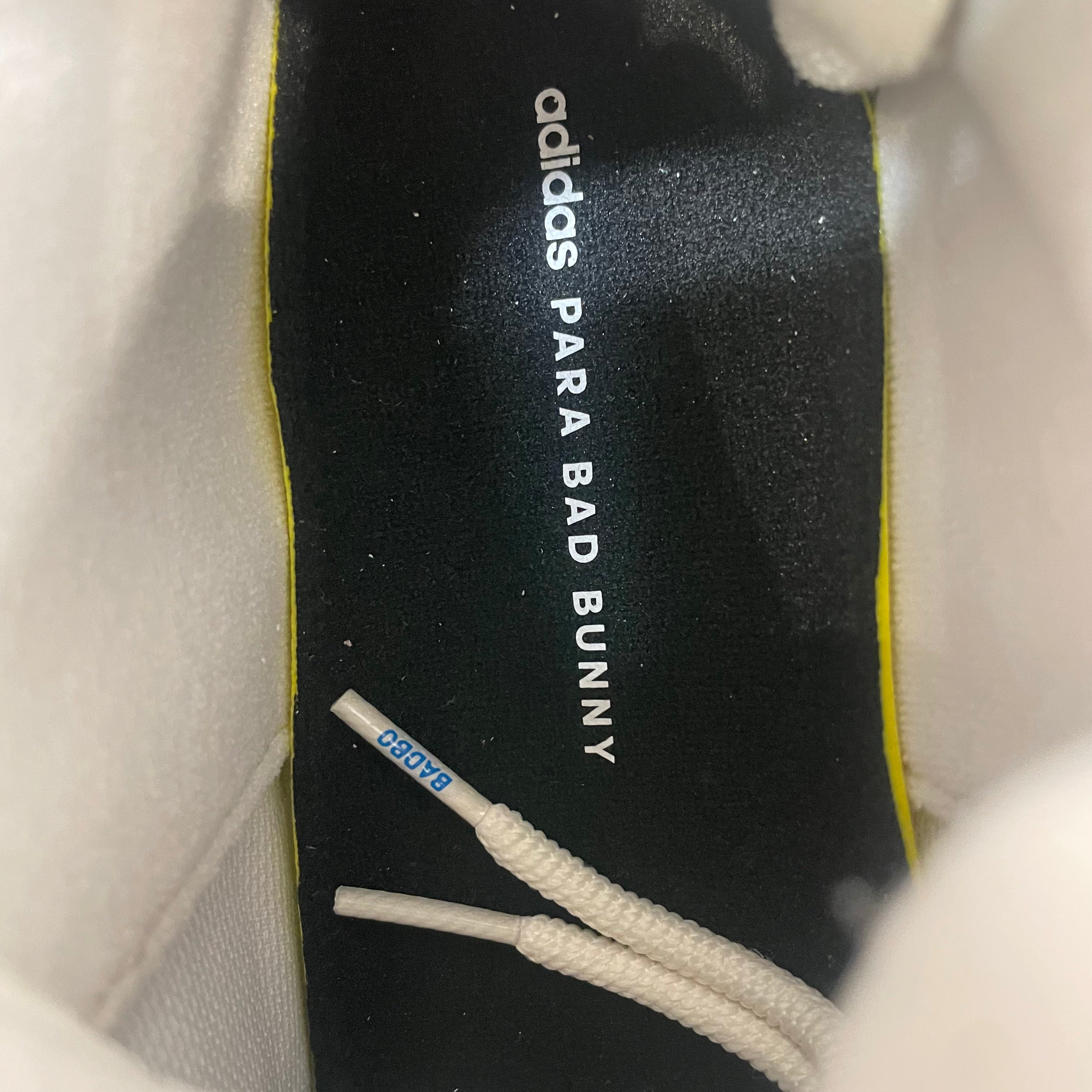 adidas/Low-Sneakers/US 9.5/Suede/CRM/BADBUNNY BADBO 1.0 view 3